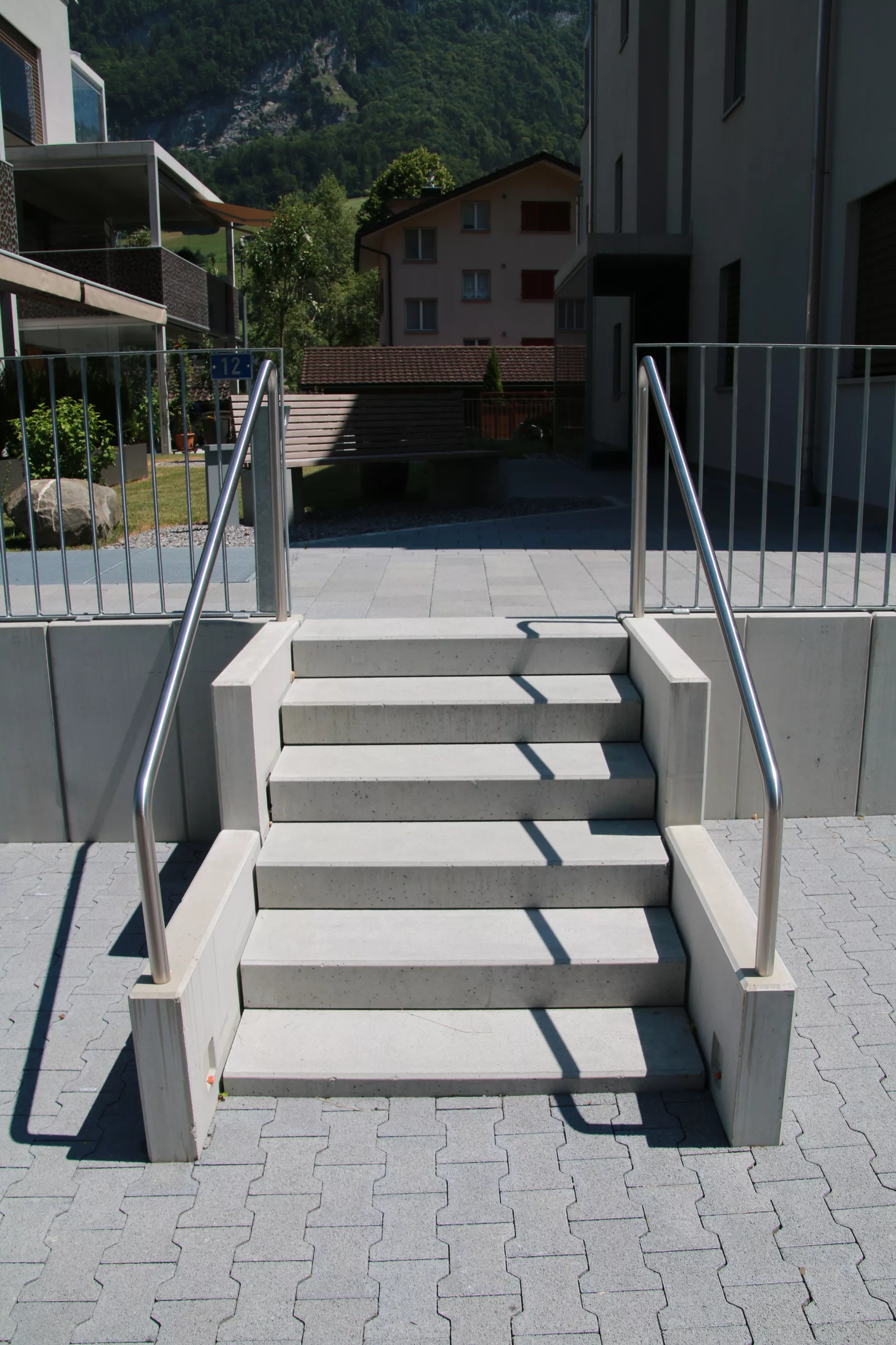 PARCO Blockstufe grau abgerieben stirnseitig gefast L 80 cm B 36 cm H 15 cm