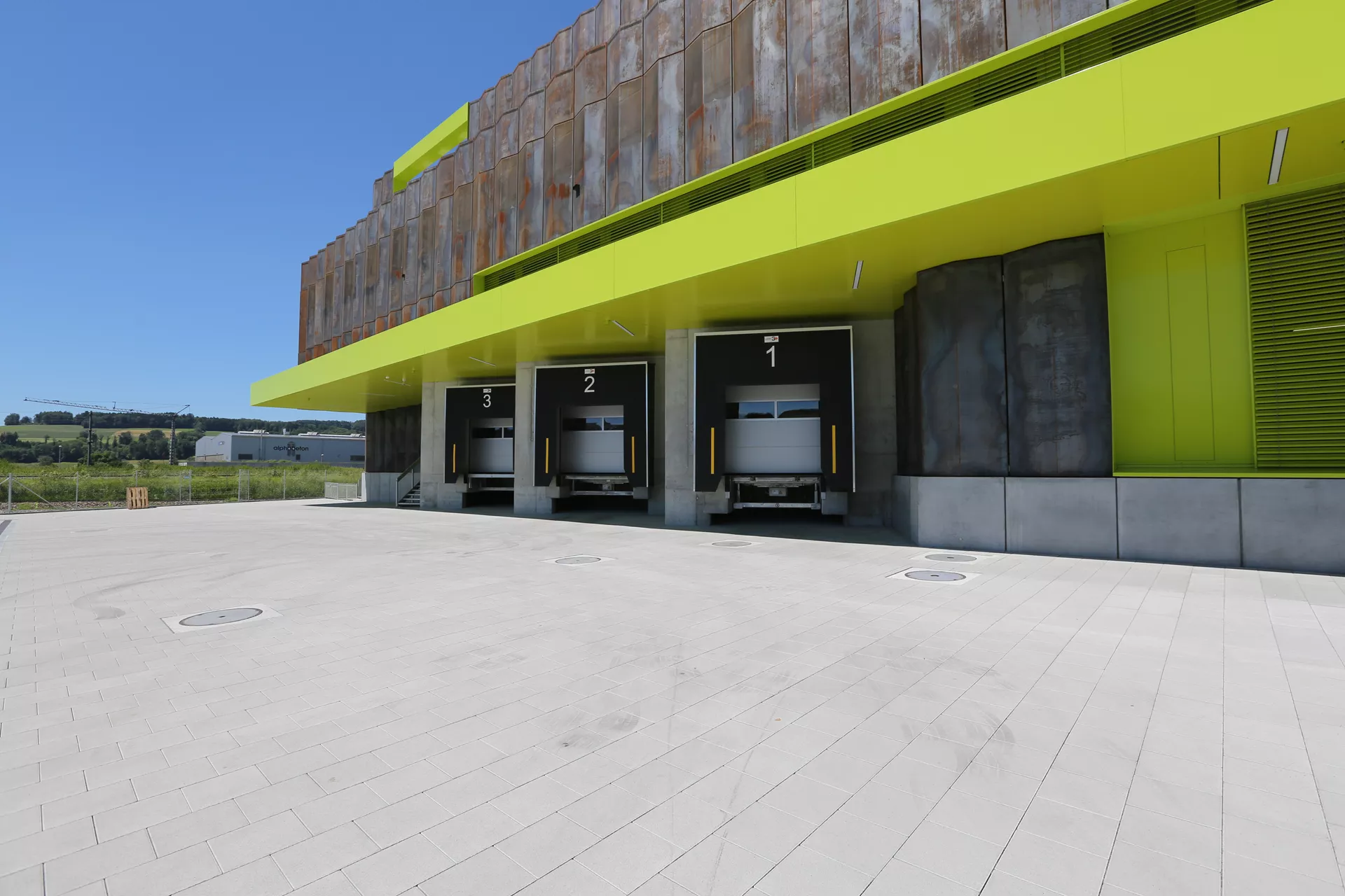 VS 5 Schwerlaststein mit Verschiebesicherung grau glatt gefast englisch palettiert L 30 cm B 30 cm H 10.8 cm