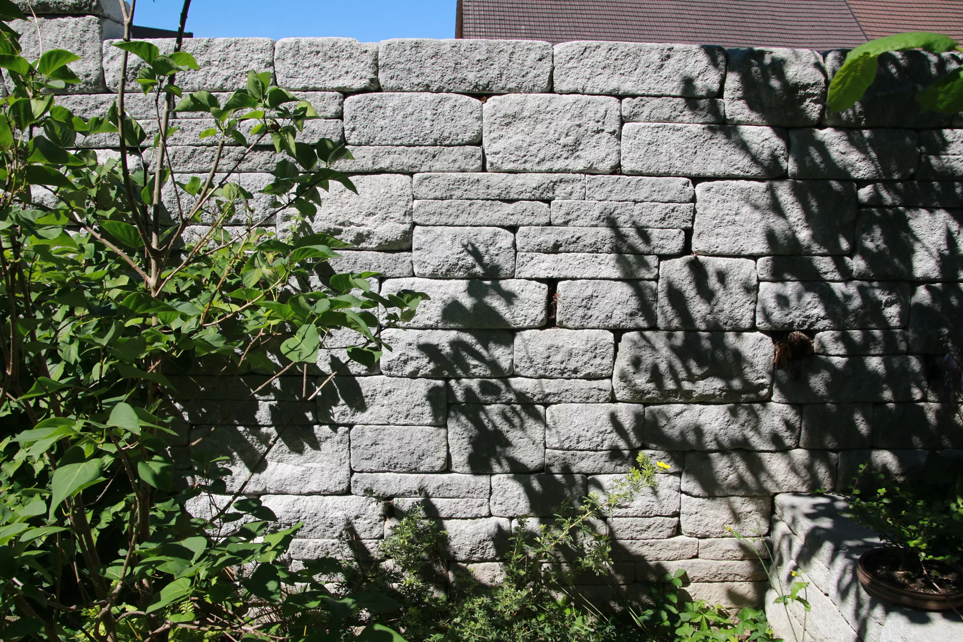 SANTURO Landhausmauer Typ 2 2-seitig gespalten grau Kanten gebrochen L 30-50 cm B 25 cm H 15 cm