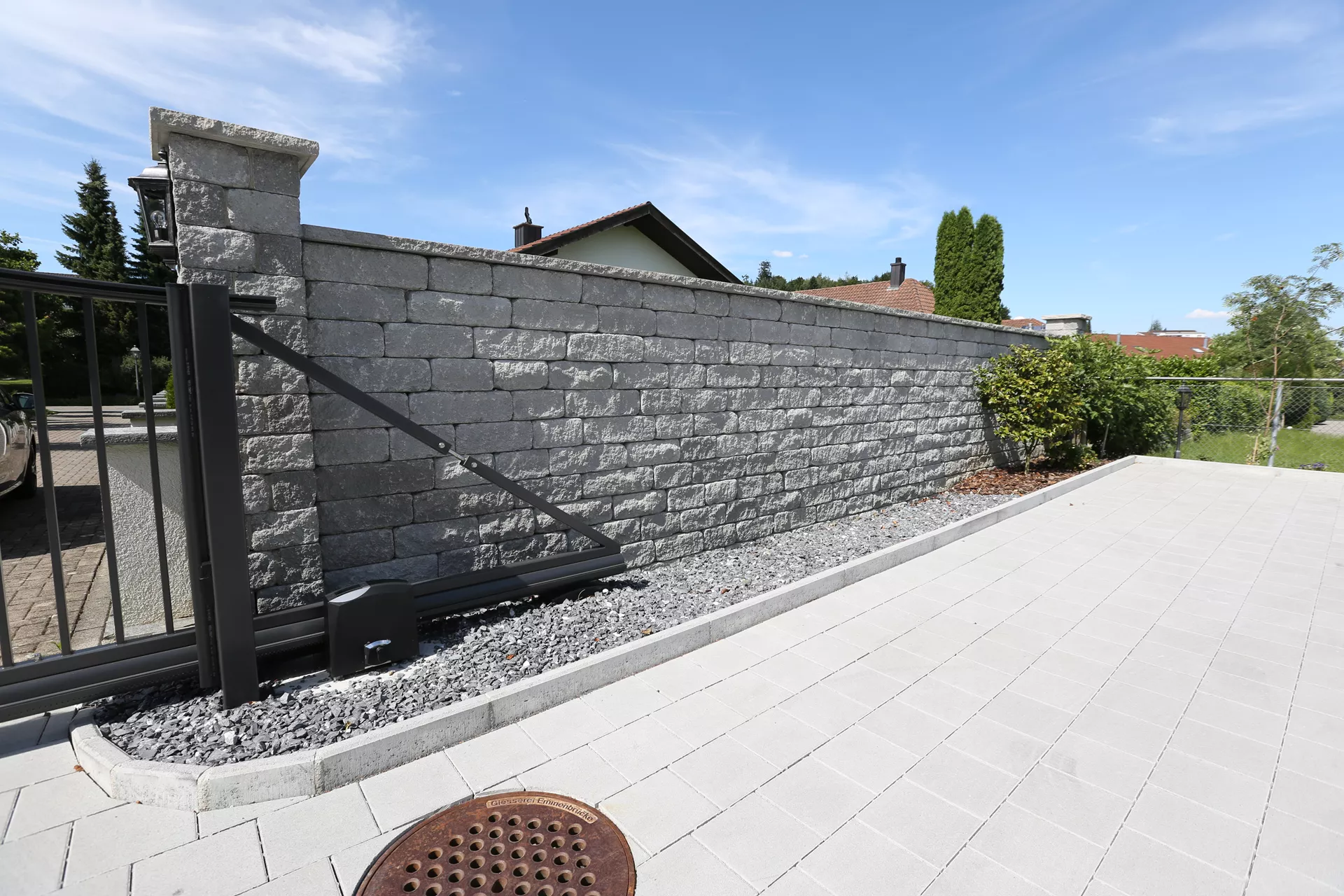 CARENA Pflasterstein mit Nockenverbund grau glatt gefast L 25 cm B 25 cm H 8 cm