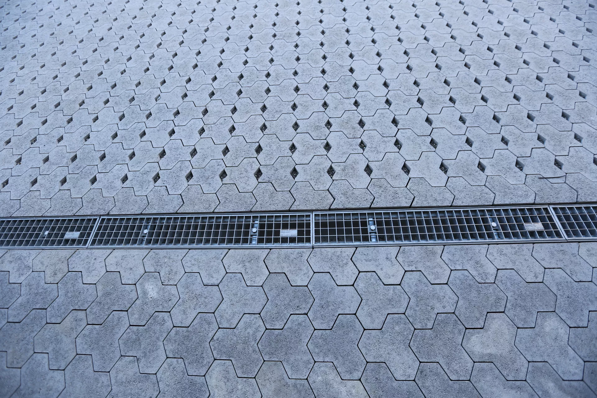 TEGULA SPLITT Ökostein mit Nocken Normalstein grau Kanten gebrochen L 23.2 cm B 17.2 cm H 7 cm