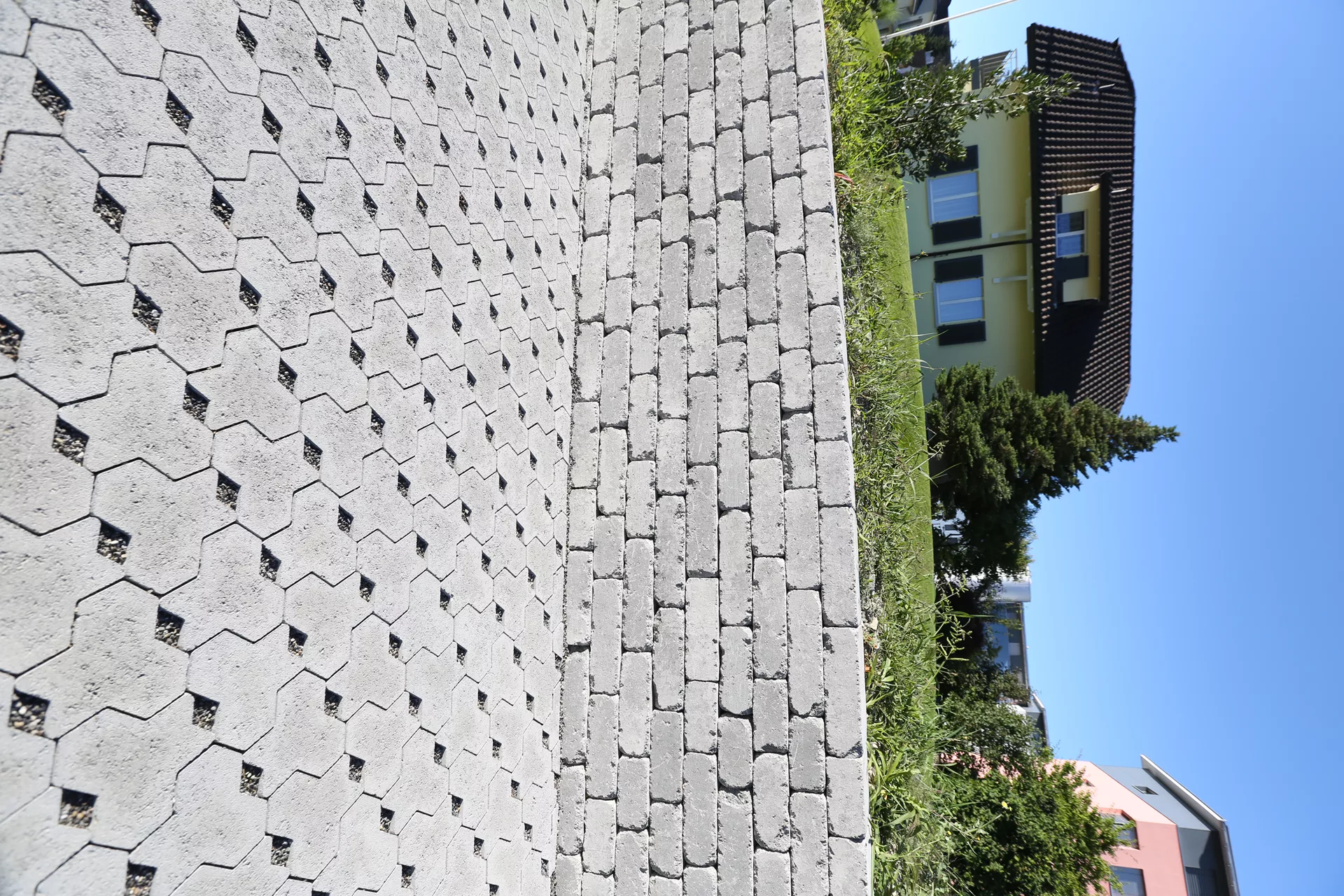 TEGULA SPLITT Ökostein mit Nocken Normalstein grau Kanten gebrochen L 23.2 cm B 17.2 cm H 7 cm