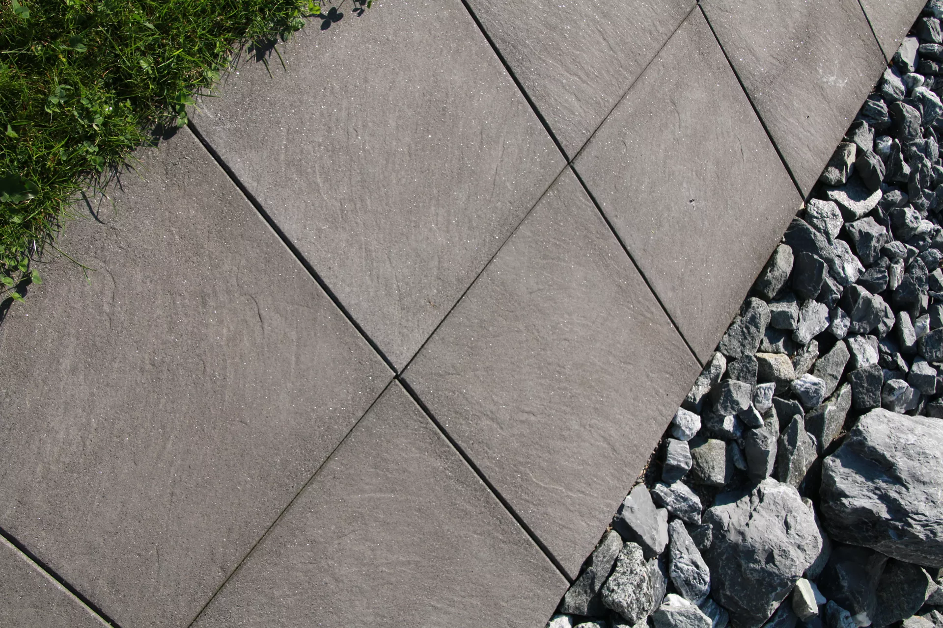 ESTRELLA Gehwegplatte schwarz strukturiert gestrahlt gefast L 50 cm B 50 cm H 4 cm