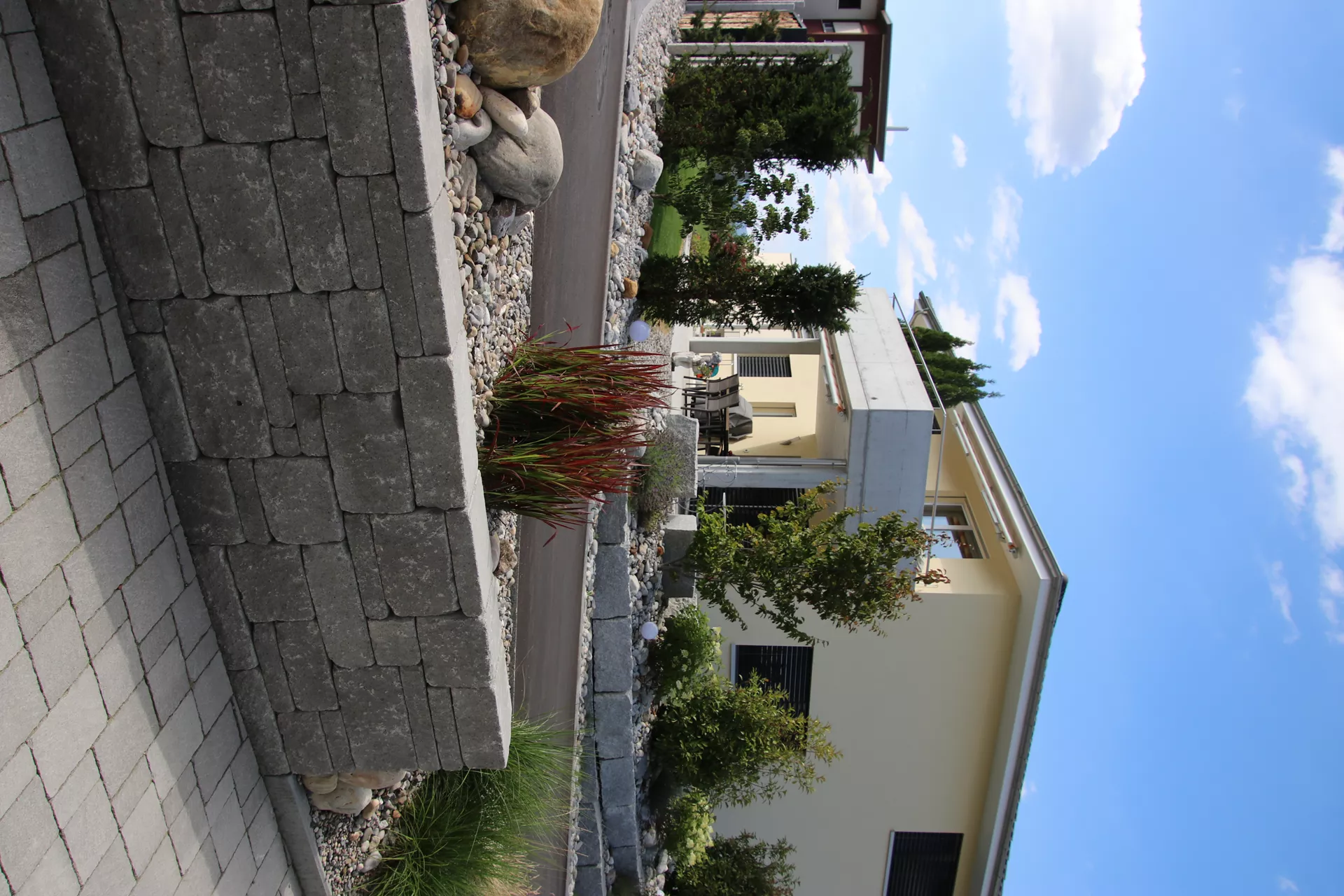 SANTURO Landhausmauer Typ 2 2-seitig gespalten grau Kanten gebrochen L 30-50 cm B 25 cm H 15 cm