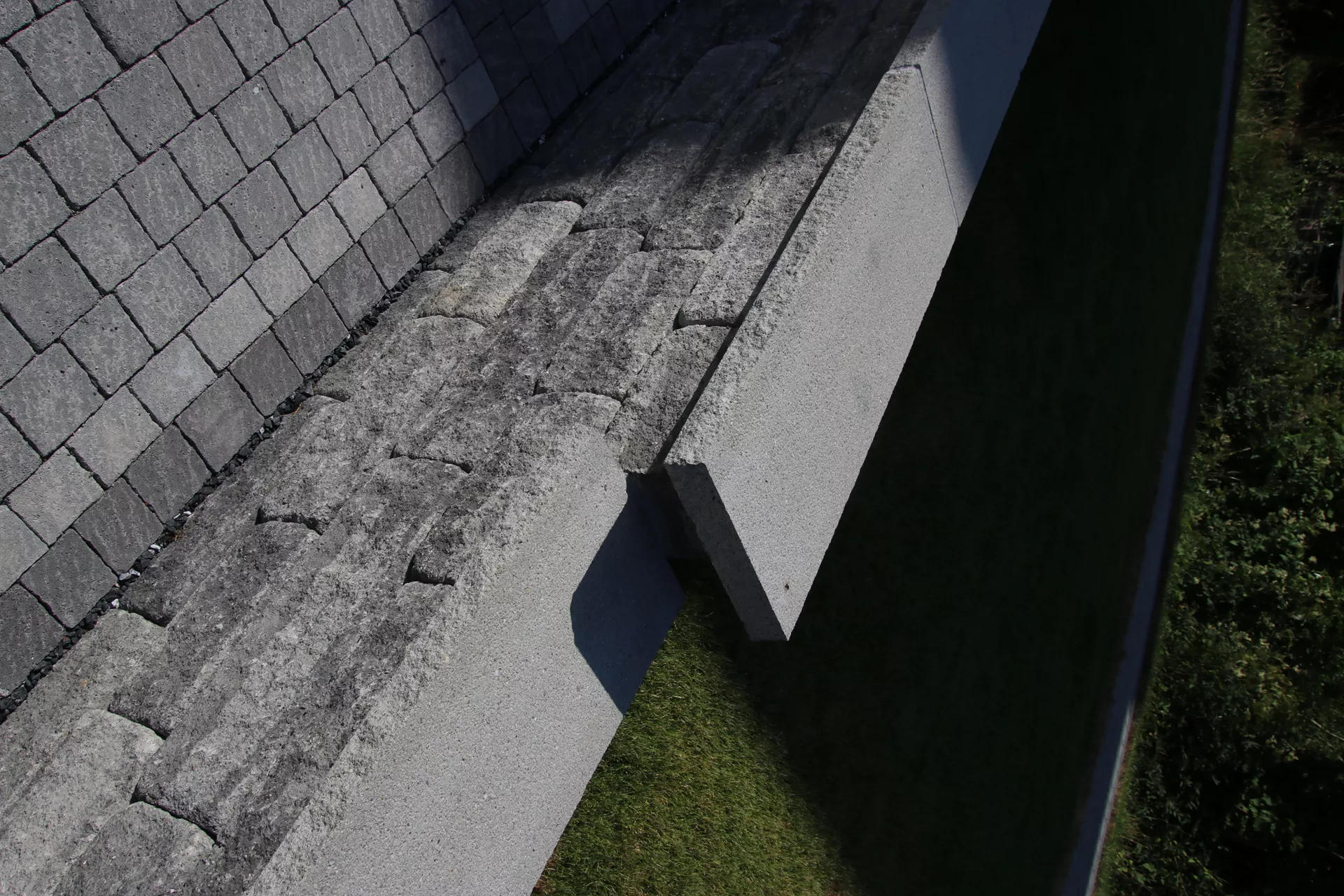 SANTURO Mauerabdeckplatte Normalplatte 2-seitig gespalten Typ 5 grau gestrahlt L 100 cm B 28 cm H 5 cm