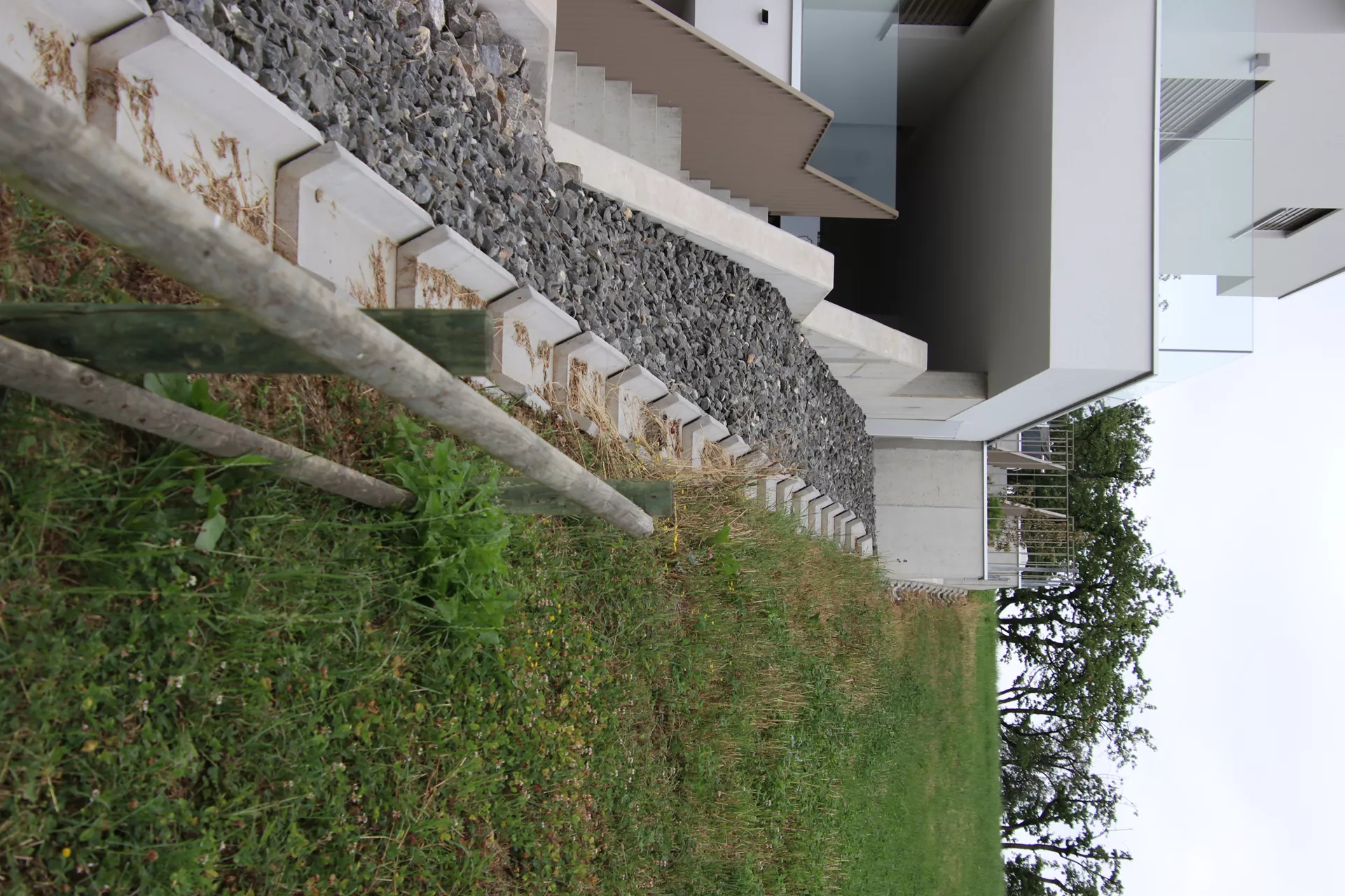 Wildbachschale bewehrt Sohlenbreite 20-28 cm L 100 cm B 38-46 cm H 15 cm