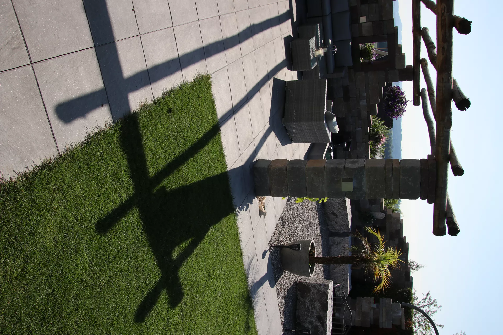 ESTRELLA Gehwegplatte schwarz strukturiert gestrahlt gefast L 50 cm B 50 cm H 4 cm