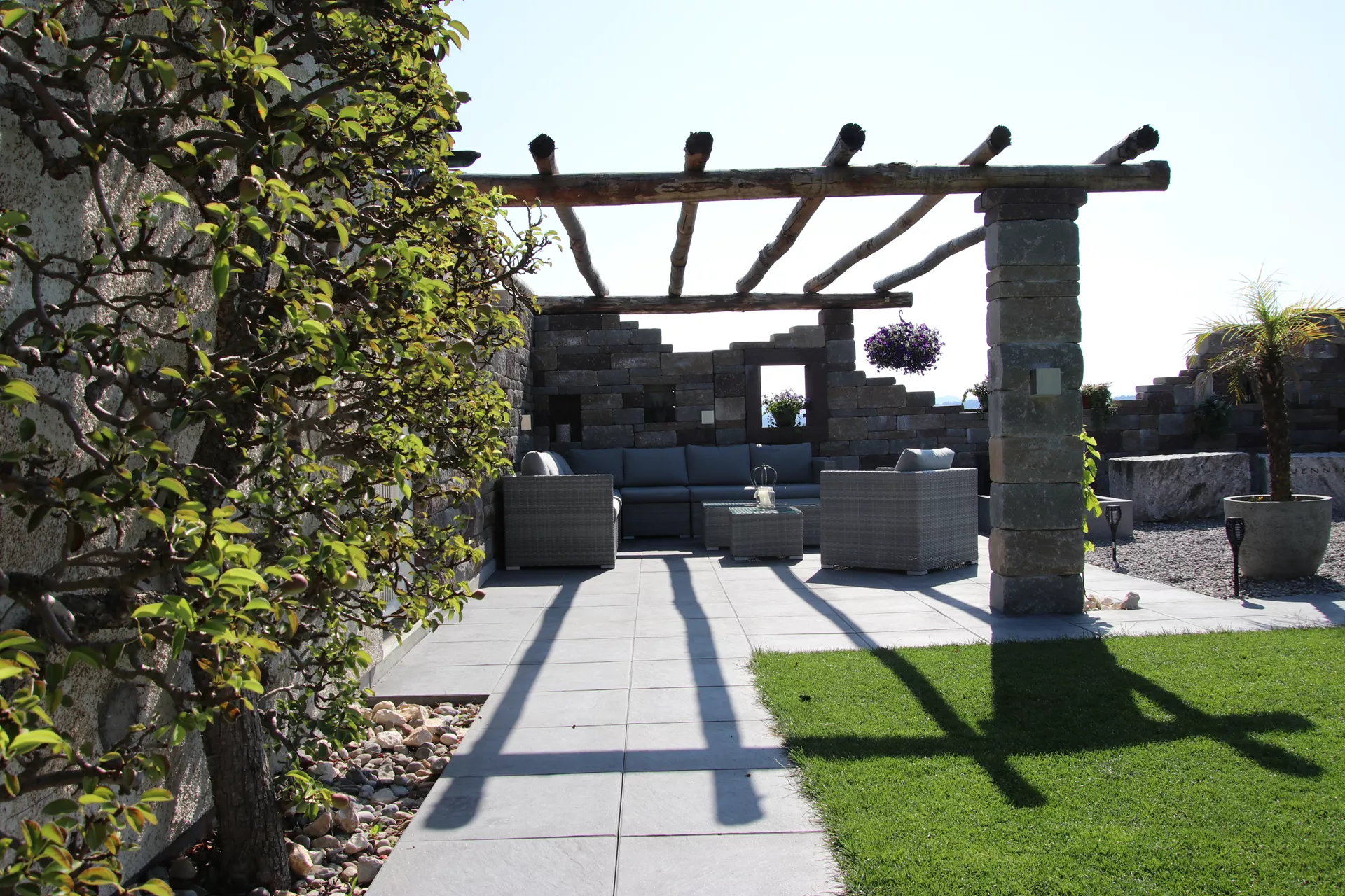 ESTRELLA Gehwegplatte schwarz strukturiert gestrahlt gefast L 50 cm B 50 cm H 4 cm