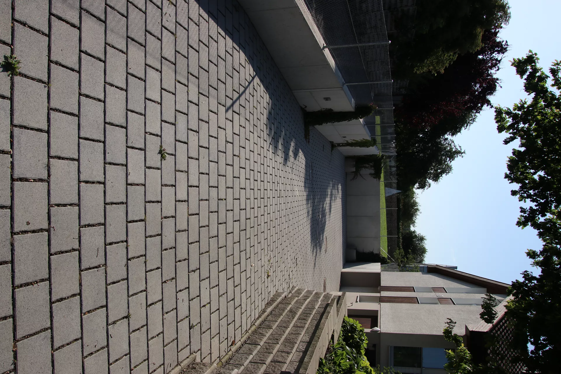 CARENA SPLITT Ökostein mit Nocken grau glatt gefast L 25 cm B 25 cm H 8 cm