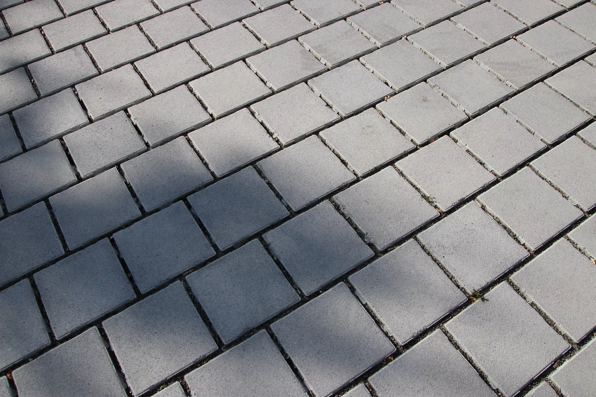 CARENA SPLITT Ökostein mit Nocken grau glatt gefast L 25 cm B 25 cm H 8 cm