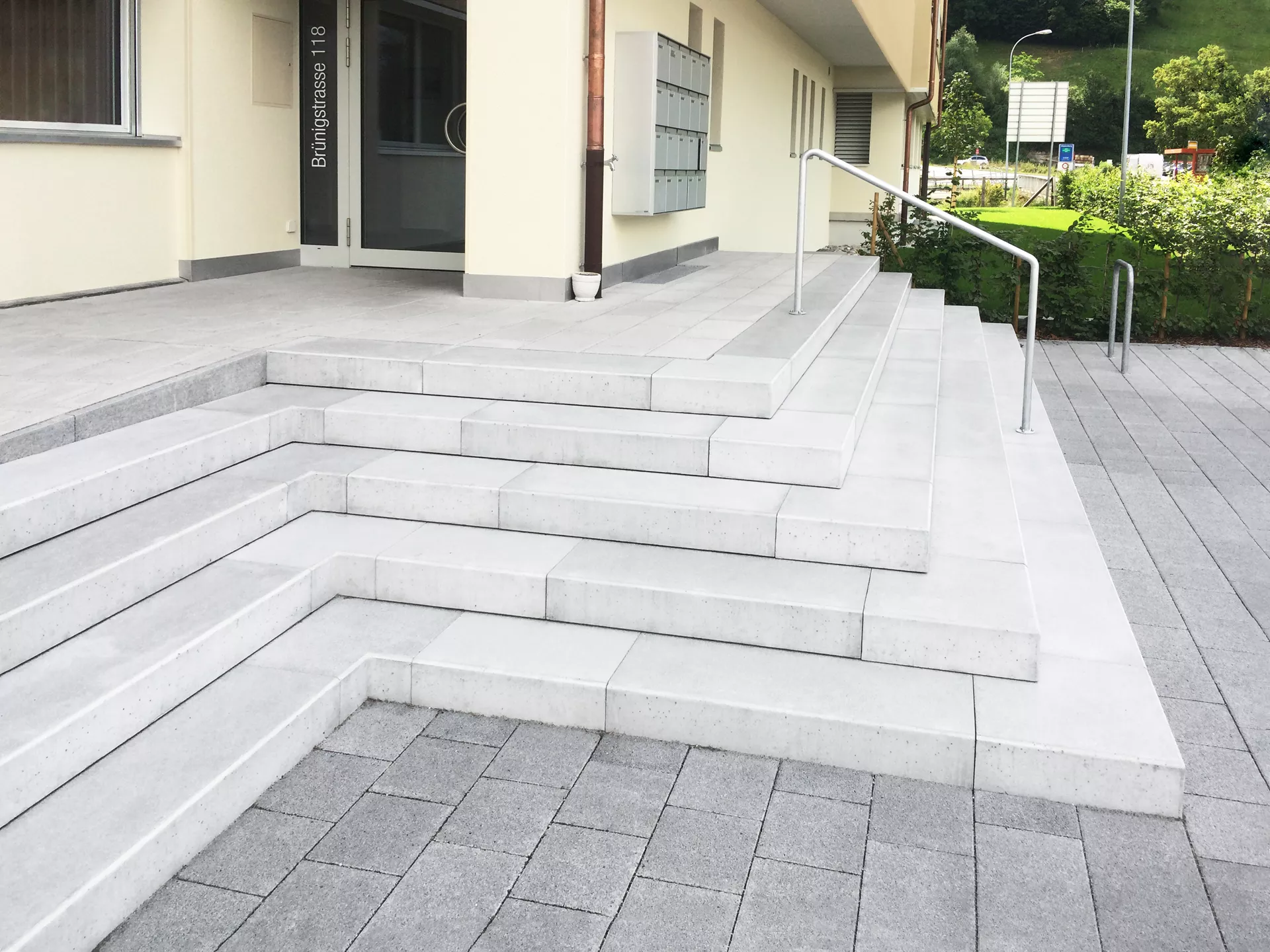 PARCO Blockstufe grau abgerieben stirnseitig gefast L 100 cm B 36 cm H 15 cm