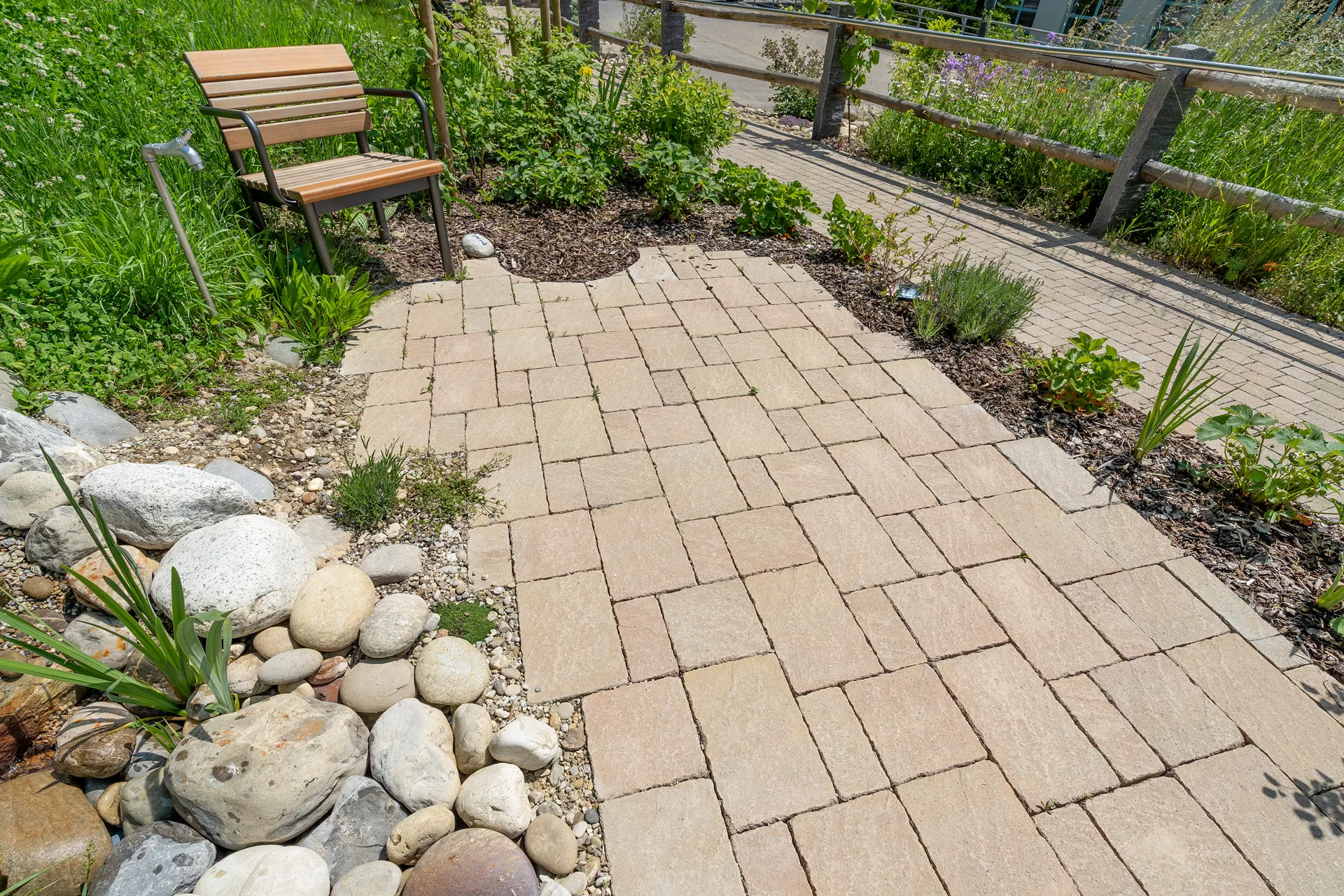 FRIEDA FORMATO Pflasterstein bernstein strukturiert Kanten gebr. L 10, 20, 30 cm B 20 cm H 7 cm