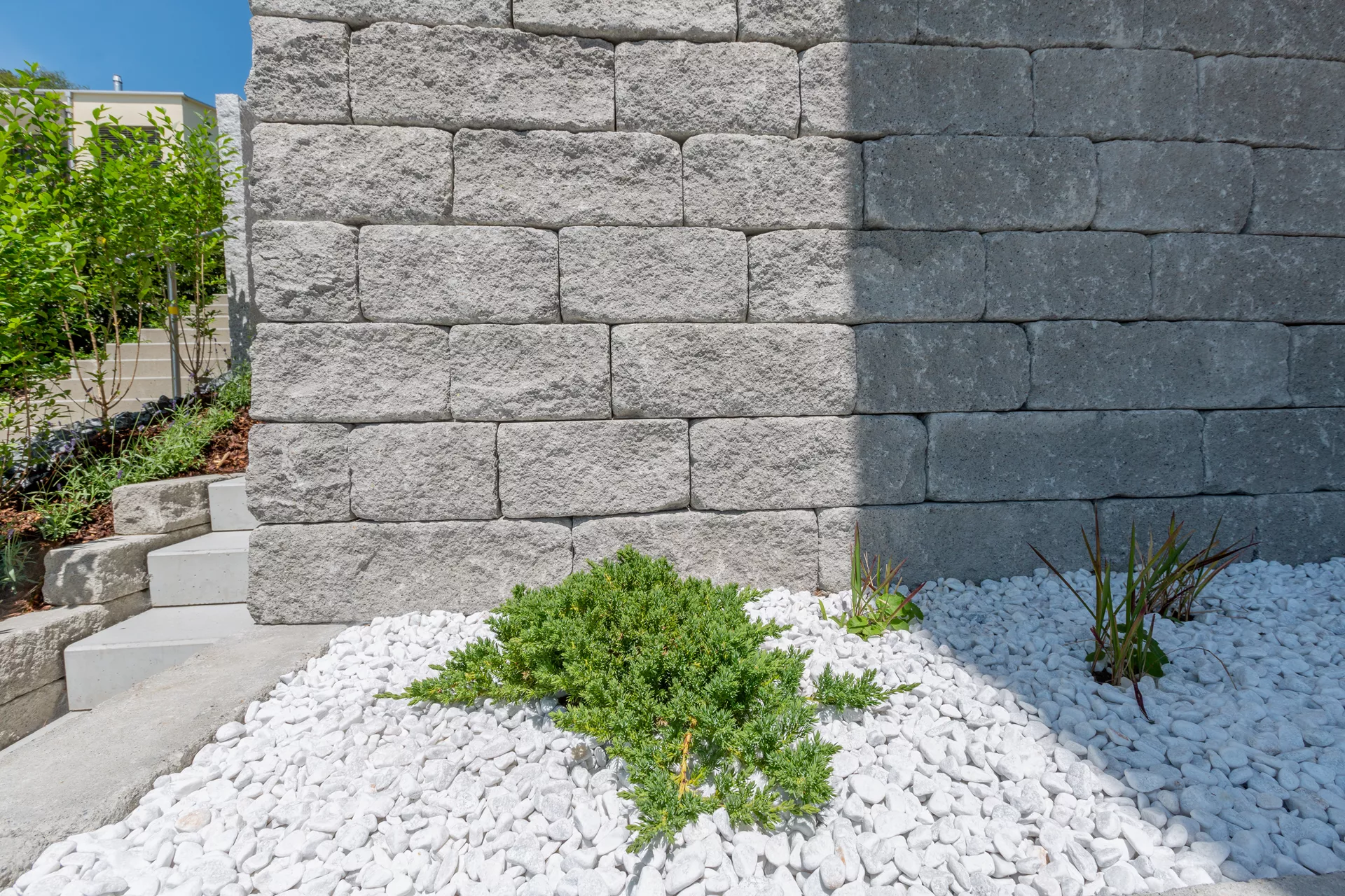 SANTURO Mini Landhausmauer 2-seitig gespalten grau L 30-50 cm B 15 cm H 15 cm