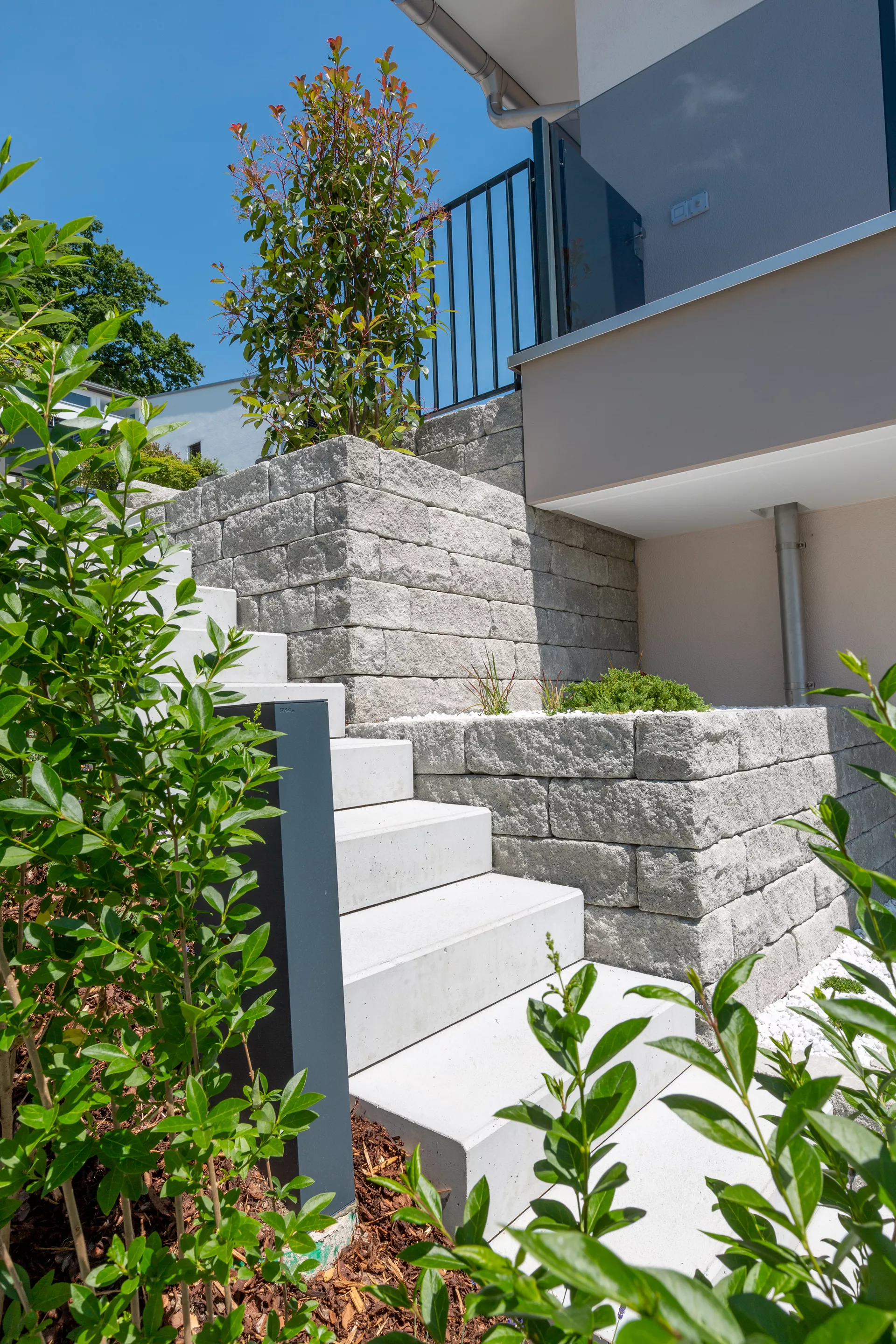 SANTURO Mini Landhausmauer 2-seitig gespalten grau L 30-50 cm B 15 cm H 15 cm