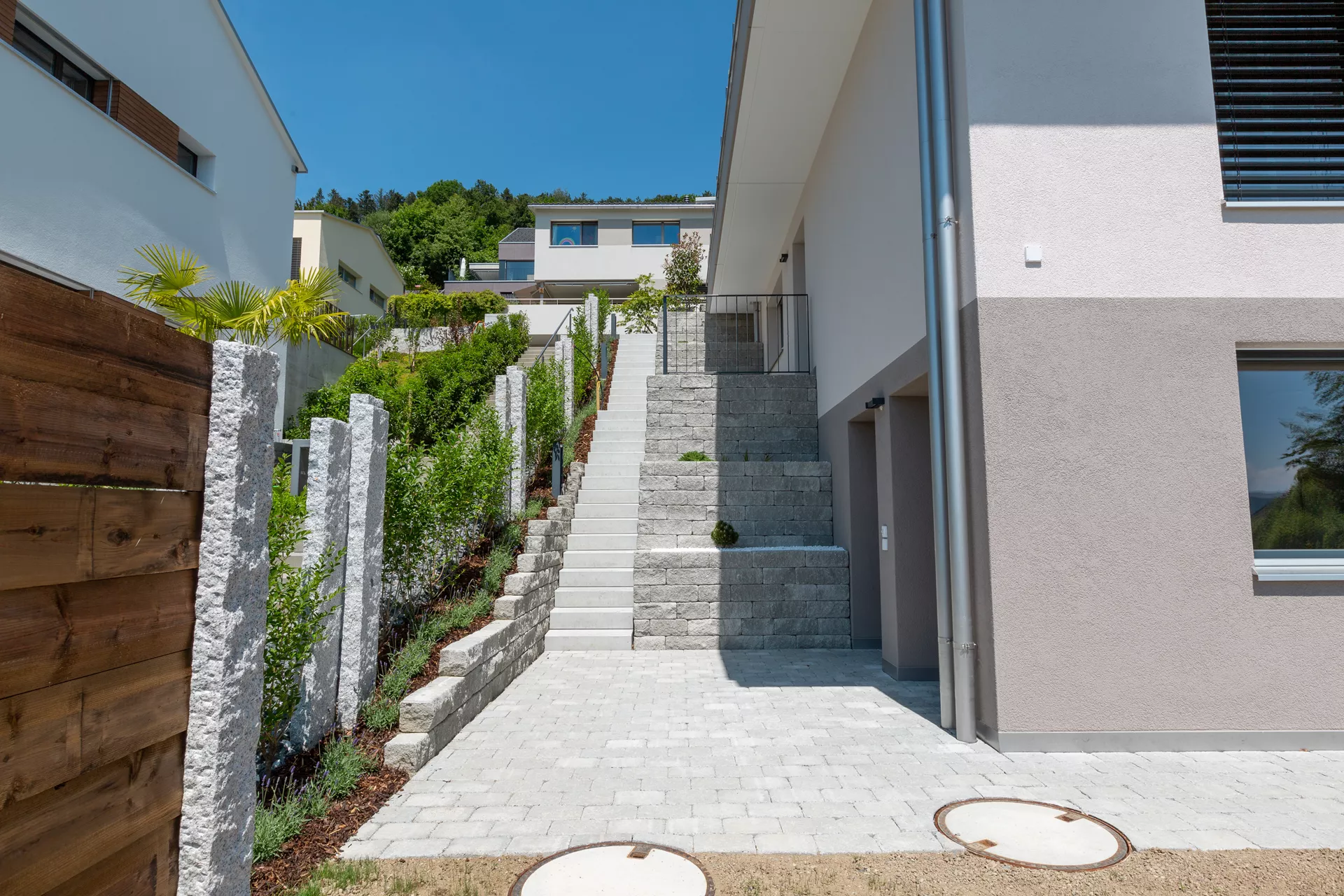 SANTURO Mini Landhausmauer 2-seitig gespalten grau L 30-50 cm B 15 cm H 15 cm