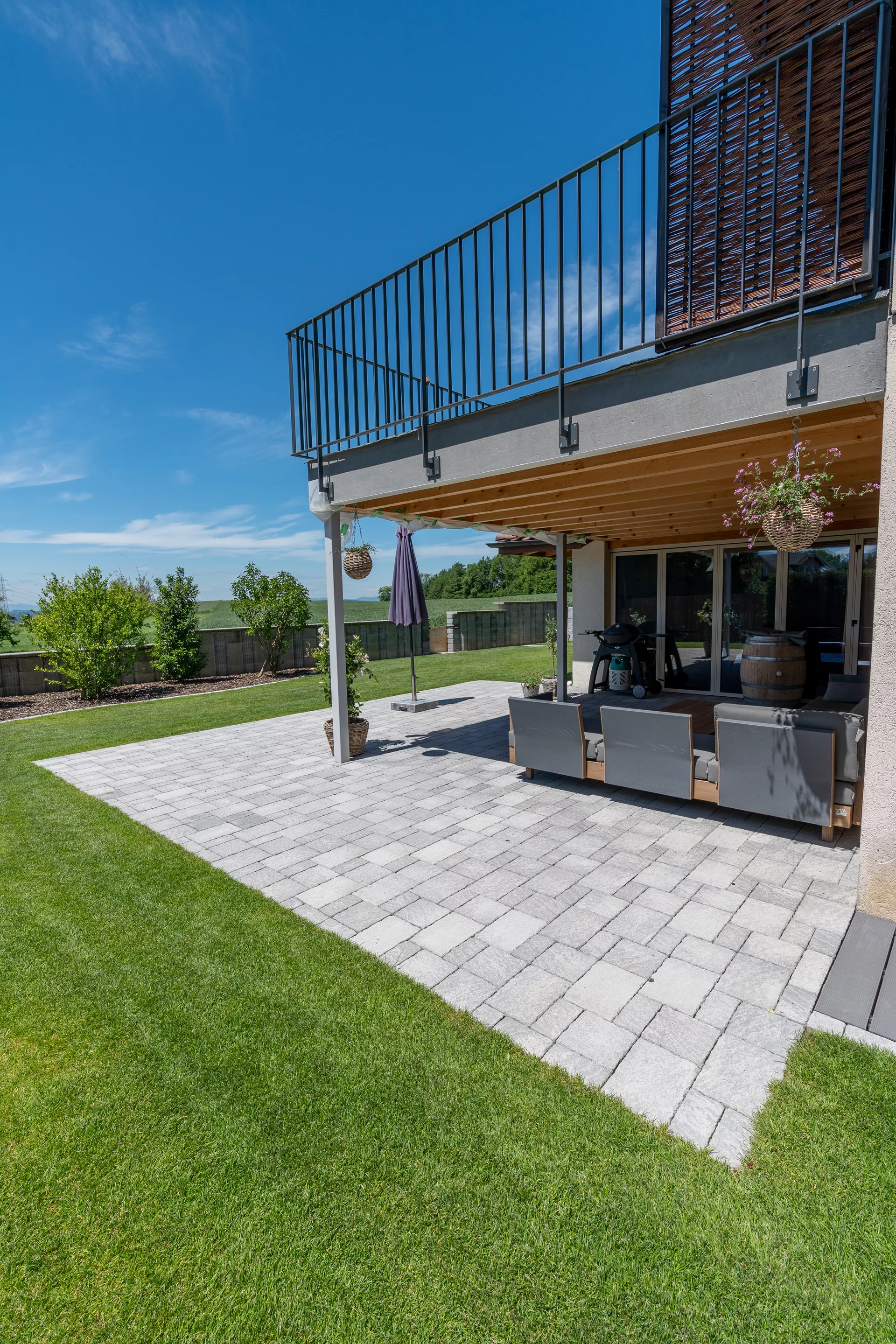 FRIEDA FORMATO Pflasterstein perlgrau strukturiert Kanten gebr. L 10, 20, 30 cm B 20 cm H 7 cm