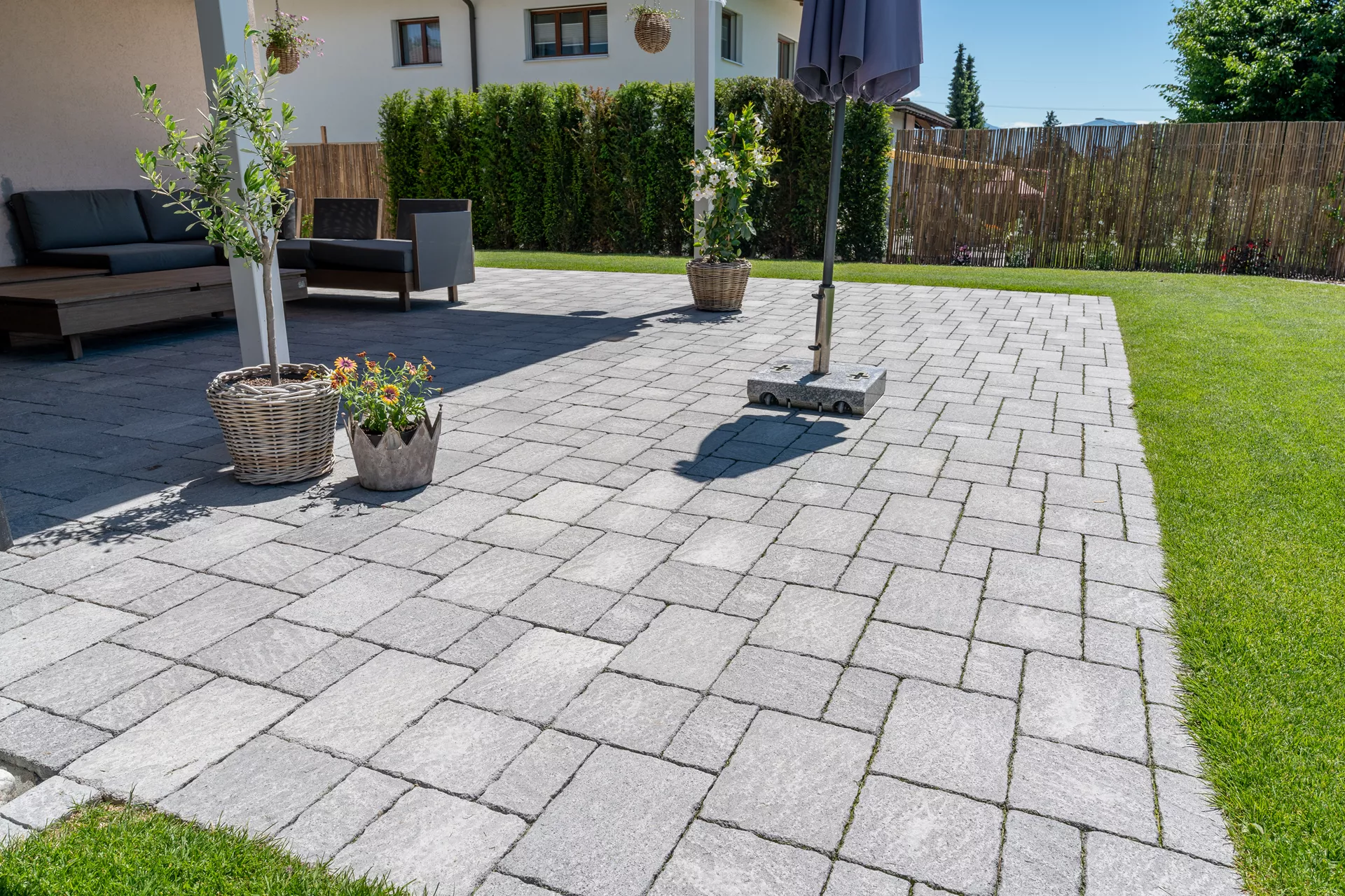 FRIEDA FORMATO Pflasterstein perlgrau strukturiert Kanten gebr. L 10, 20, 30 cm B 20 cm H 7 cm