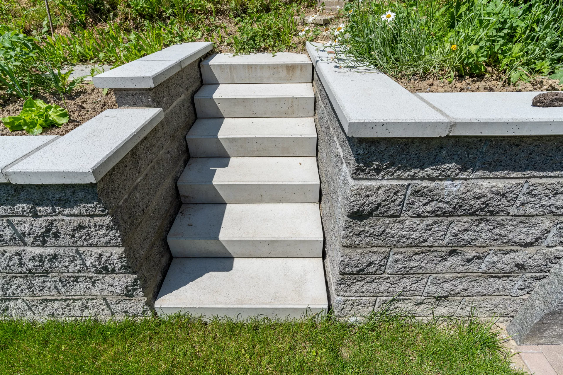 Abdeckplatte zu Spaltstein grau gestrahlt gefast bewehrt L 100 cm B 27.5 cm H 5 cm