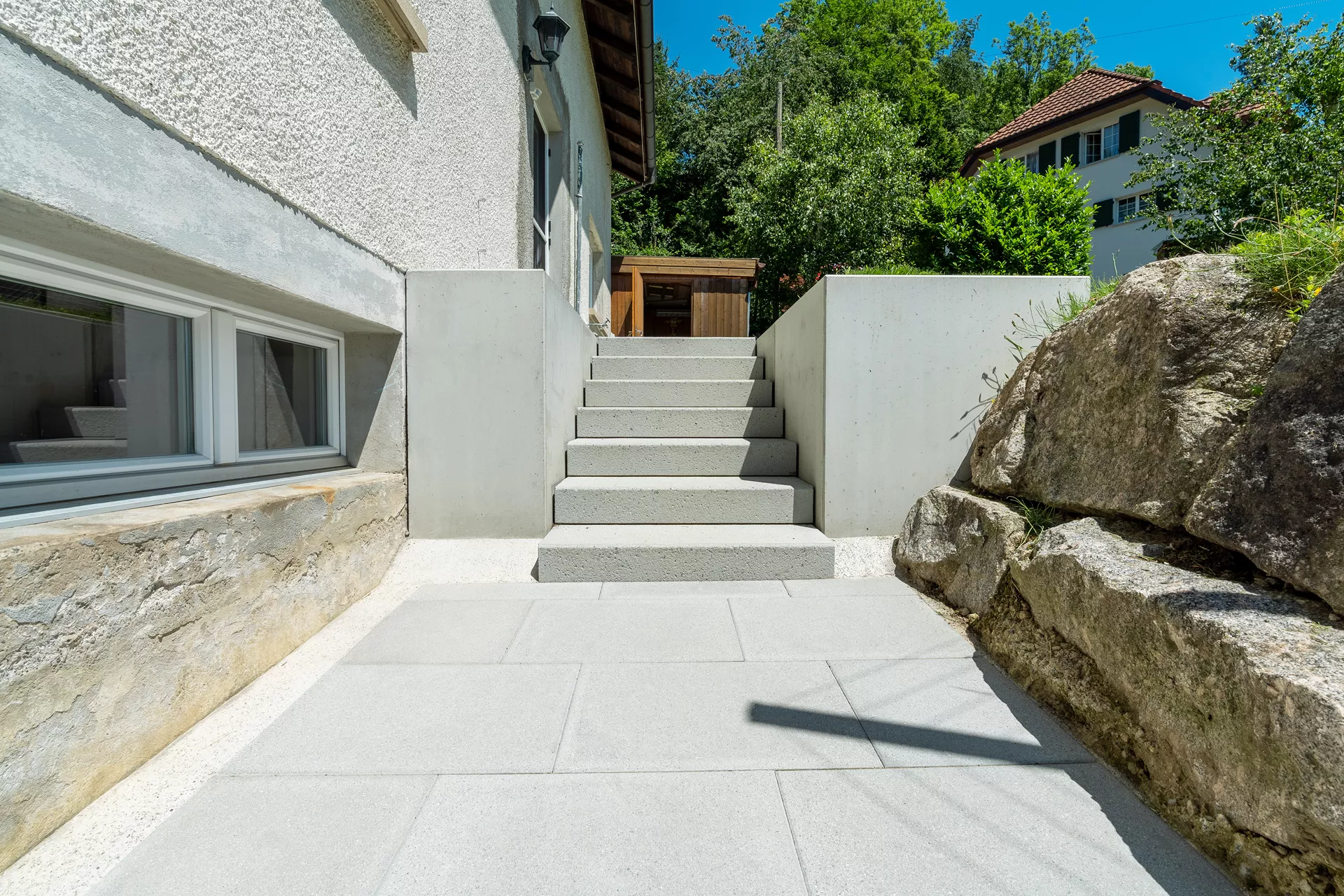 PARCO Blockstufe grau gestrahlt stirnseitig gefast L 80 cm B 36 cm H 15 cm