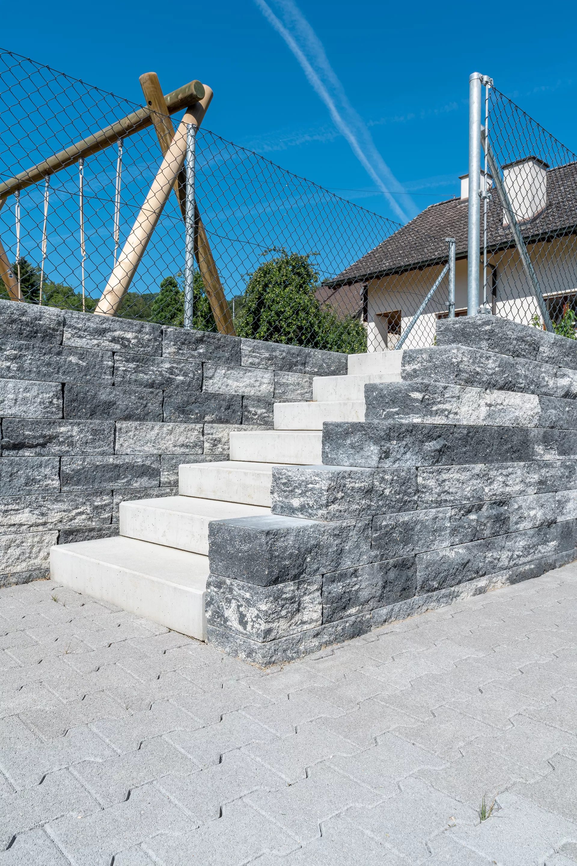 VERZASCA Felsmauer allseitig gespalten grau marmoriert L 48 cm B 16 cm H 22.5 cm