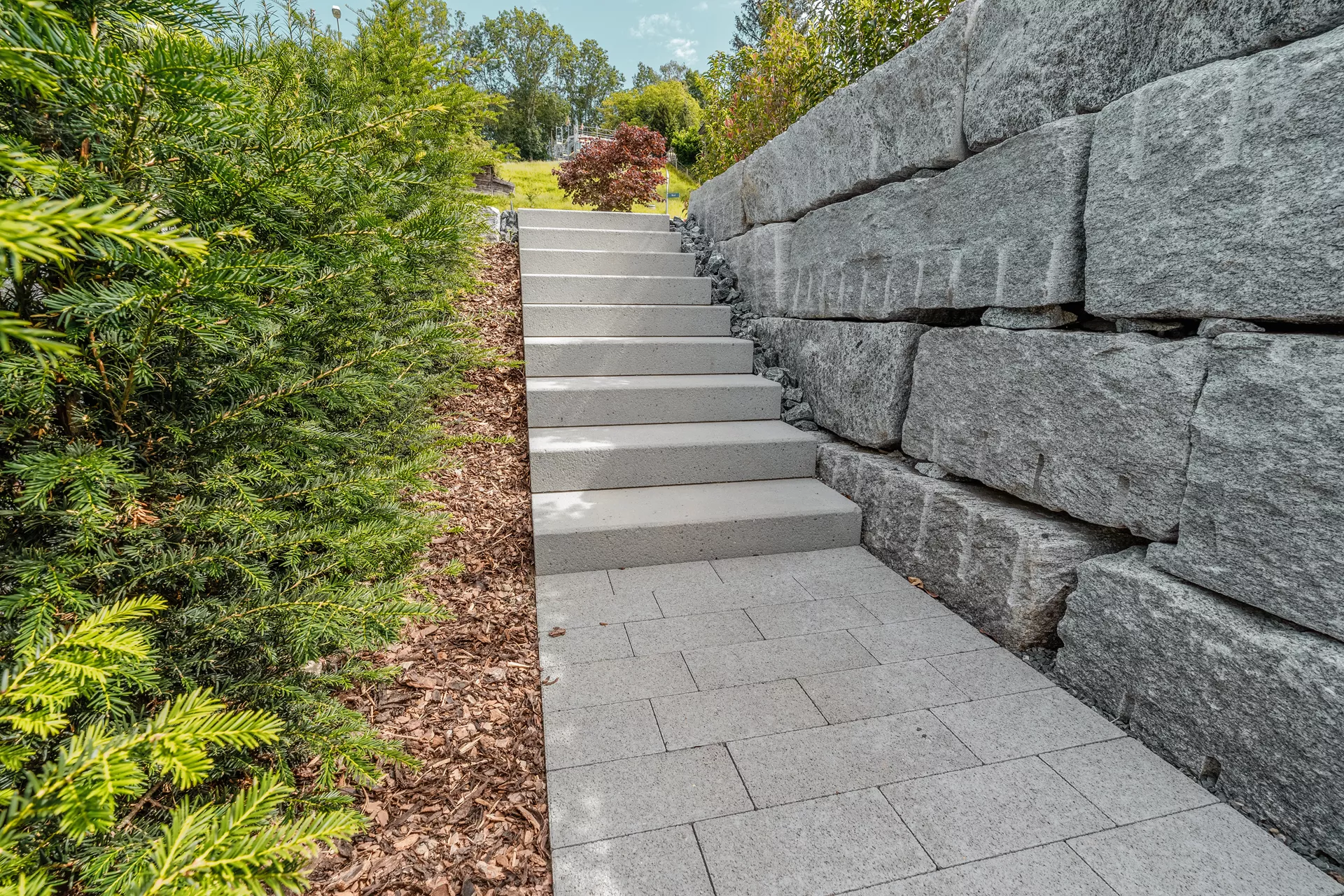 PARCO Blockstufe grau gestrahlt stirnseitig gefast L 50 cm B 36 cm H 15 cm