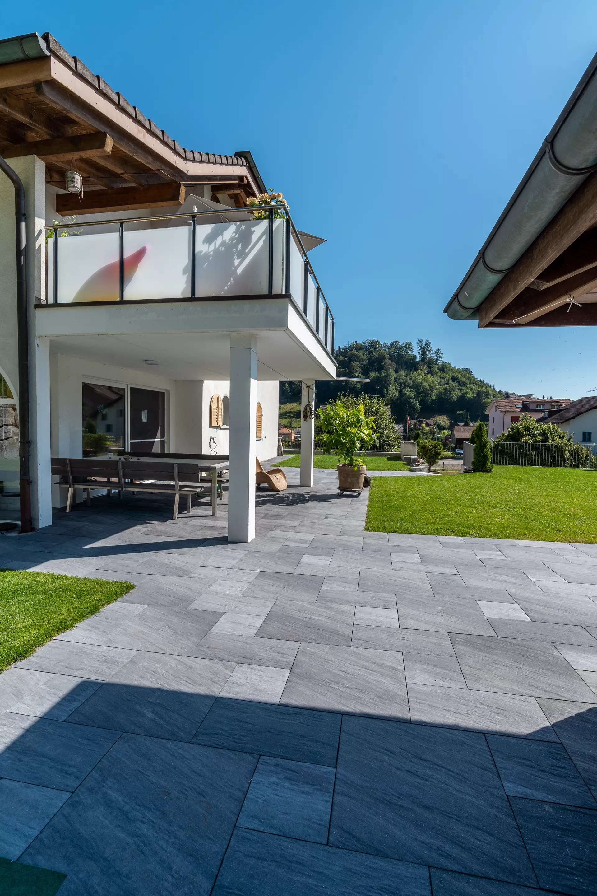 NATURE MOMENTS Gartenplatte dunkelgrau mit Schieferstruktur vollkantig L 60 cm B 60 cm H 5.5 cm