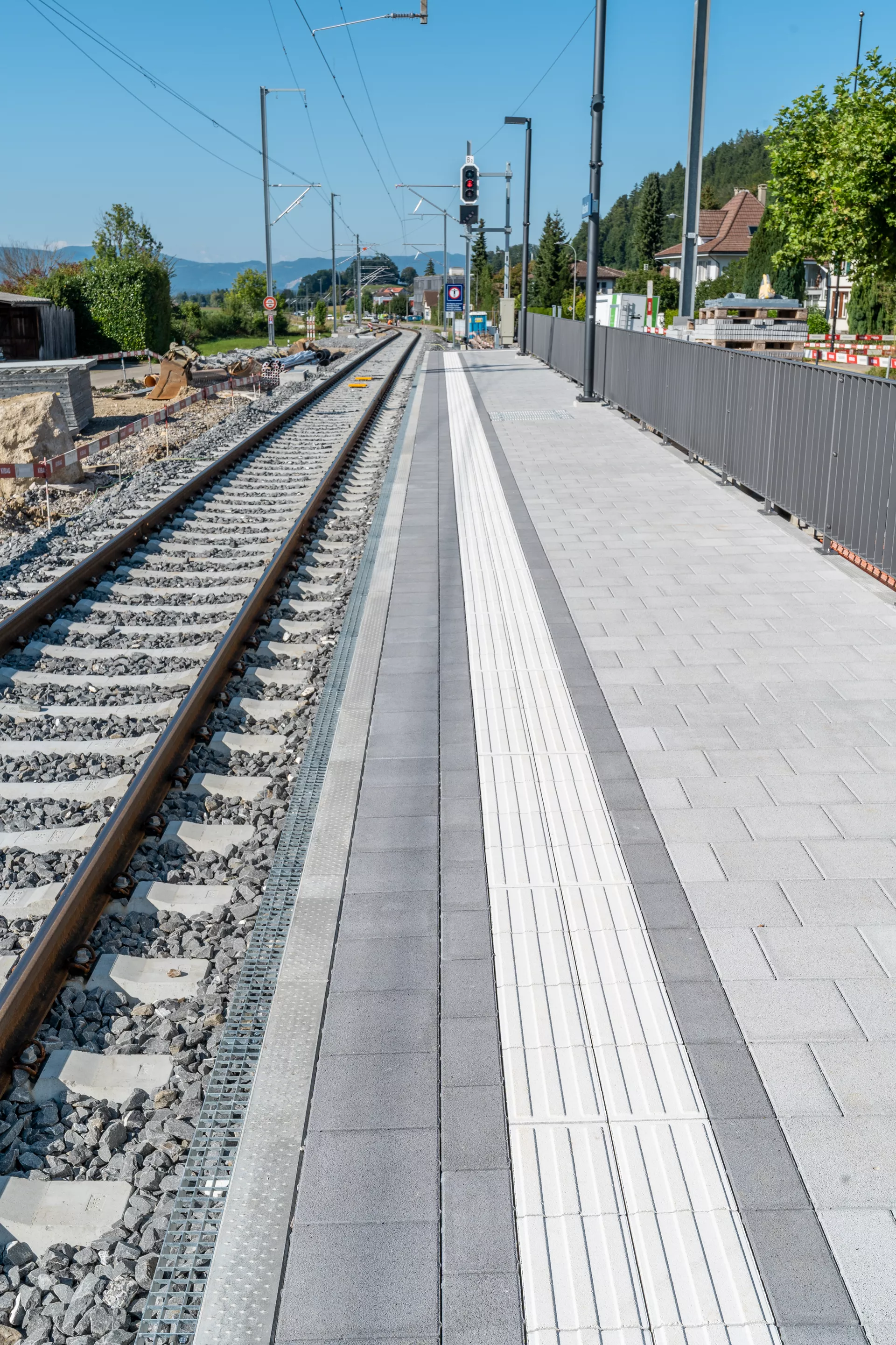 CARENA Pflasterstein mit Nockenverbund grau gewaschen gefast L 25 cm B 25 cm H 6 cm