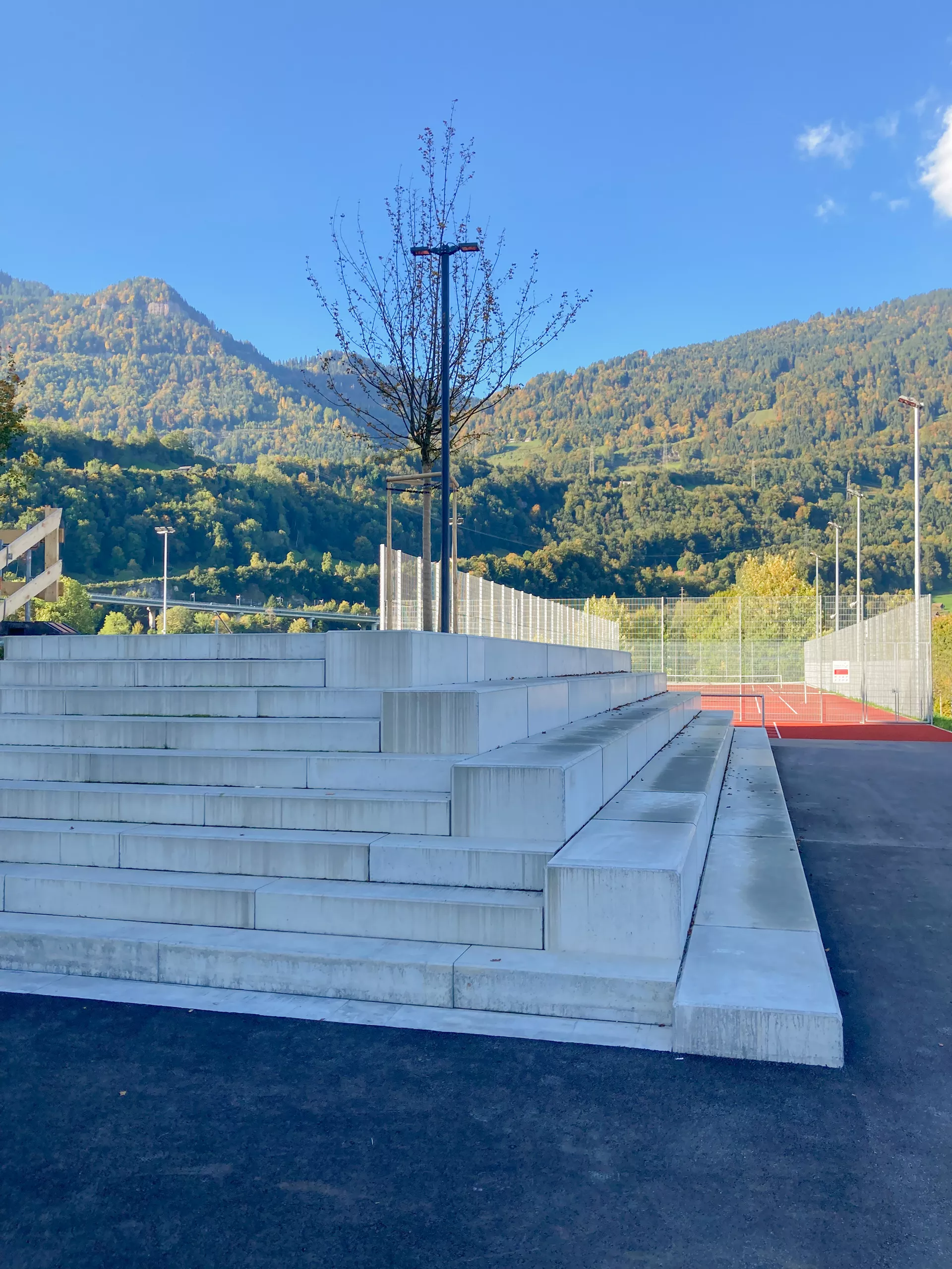 Vierkant-Element Abschlusselement einseitig geschlossen grau glatt gefast L 150 cm B 65 cm H 50 cm