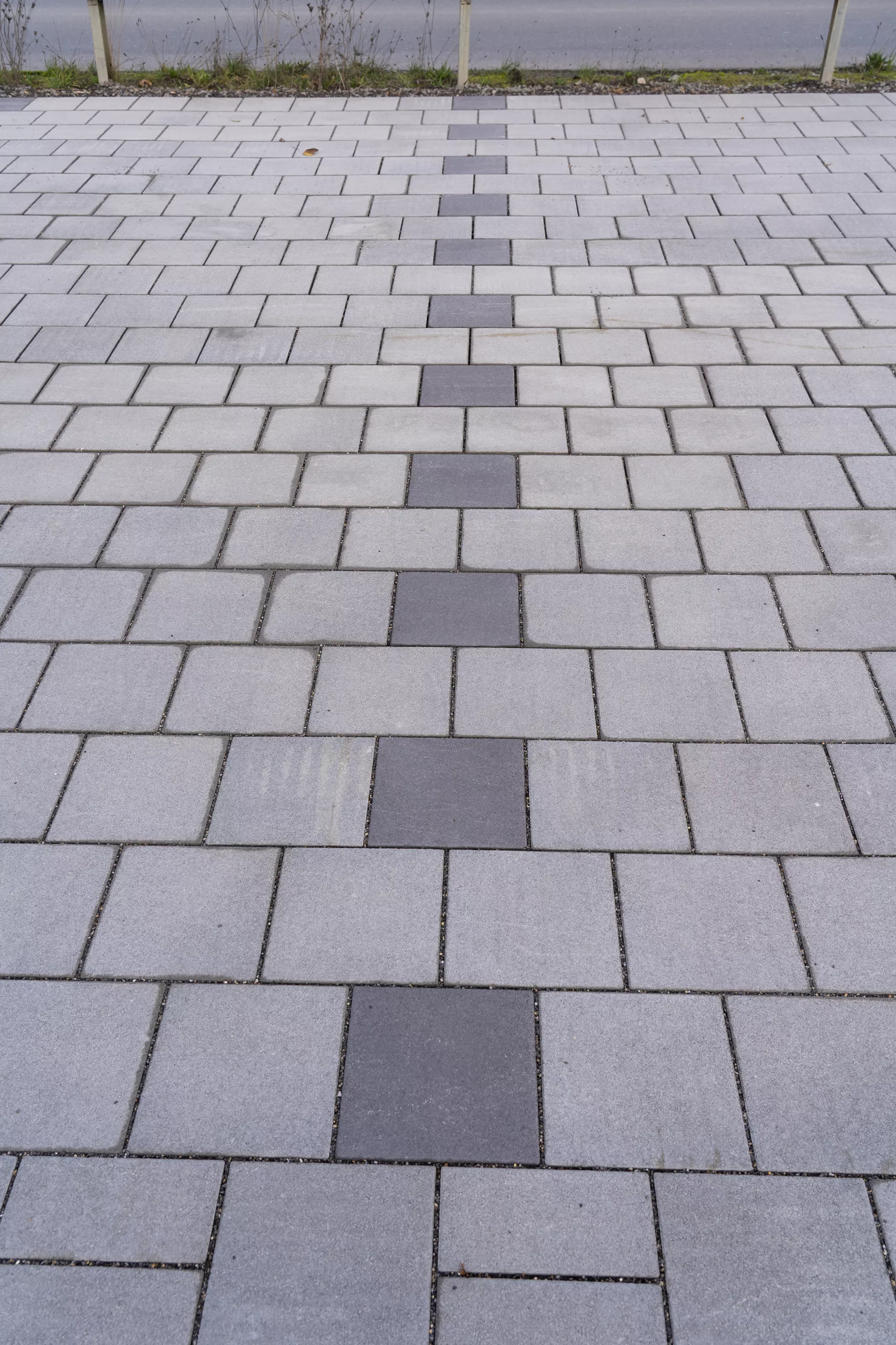 CLIMA STONE Drain mit BRIDGE Nockenverbund grau fein gefast L 28 cm B 28 cm H 8 cm