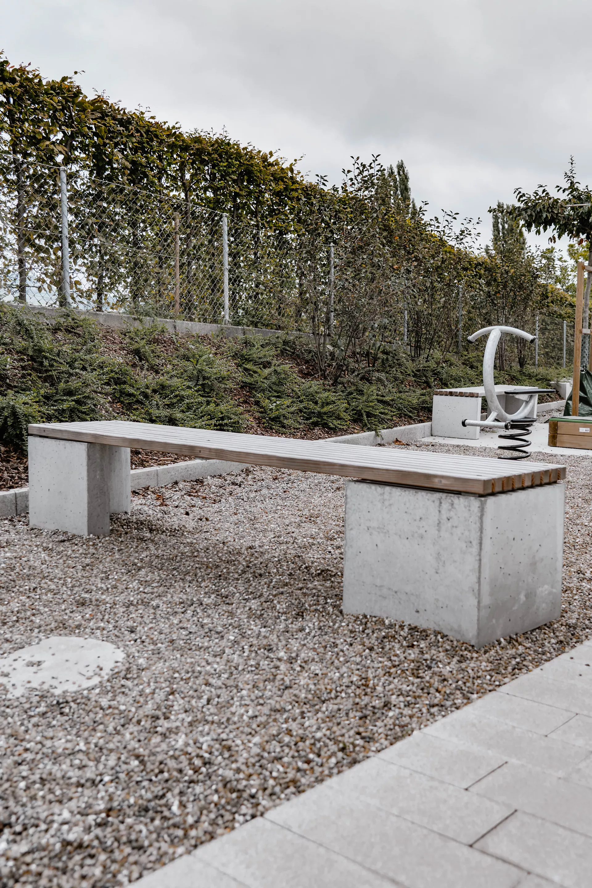 INTERMEZZO Variabank Betonwinkel Typ 1 grau glatt vollkantig inkl. Versetz- und Montageh. M12/40 mm L 45 cm B 45 cm H 40 cm W 10 cm