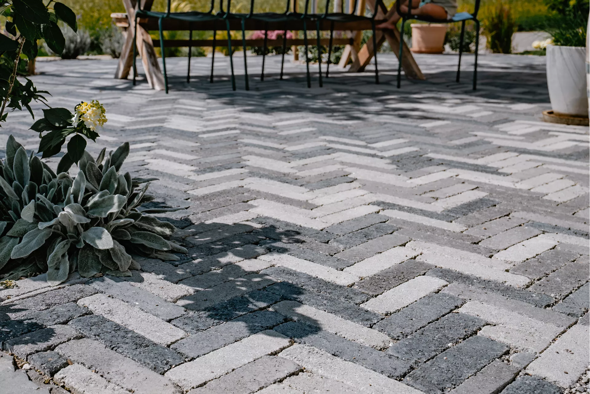 RIEMO Pflasterstein Granit (grau-anthrazit-onyx) Kanten gebrochen L 22 cm B 6 cm H 8 cm