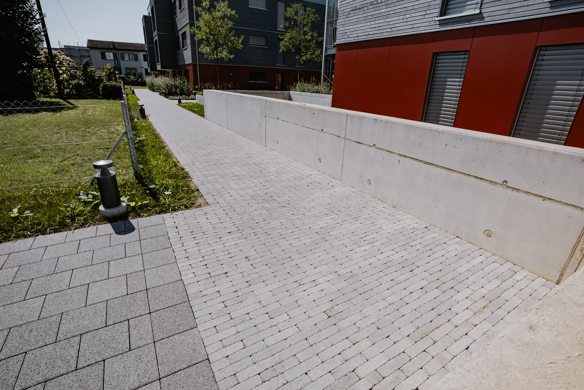 RIEMO Pflasterstein grau Kanten gebrochen L 22 cm B 6 cm H 8 cm