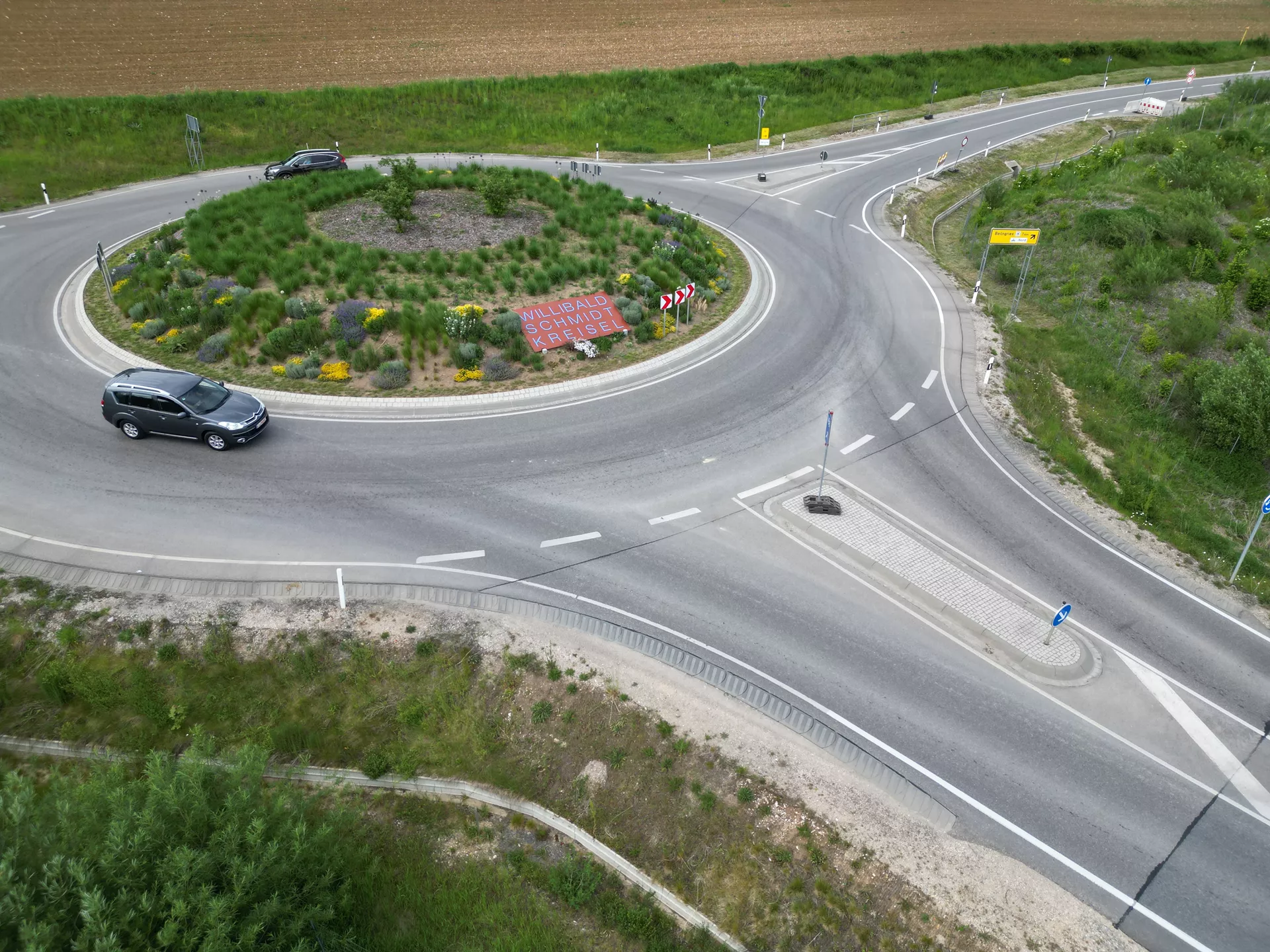 STRADAFINO Bankett- und Spurelement grau gerillt gefast L 50 cm B 50 cm H 14 cm