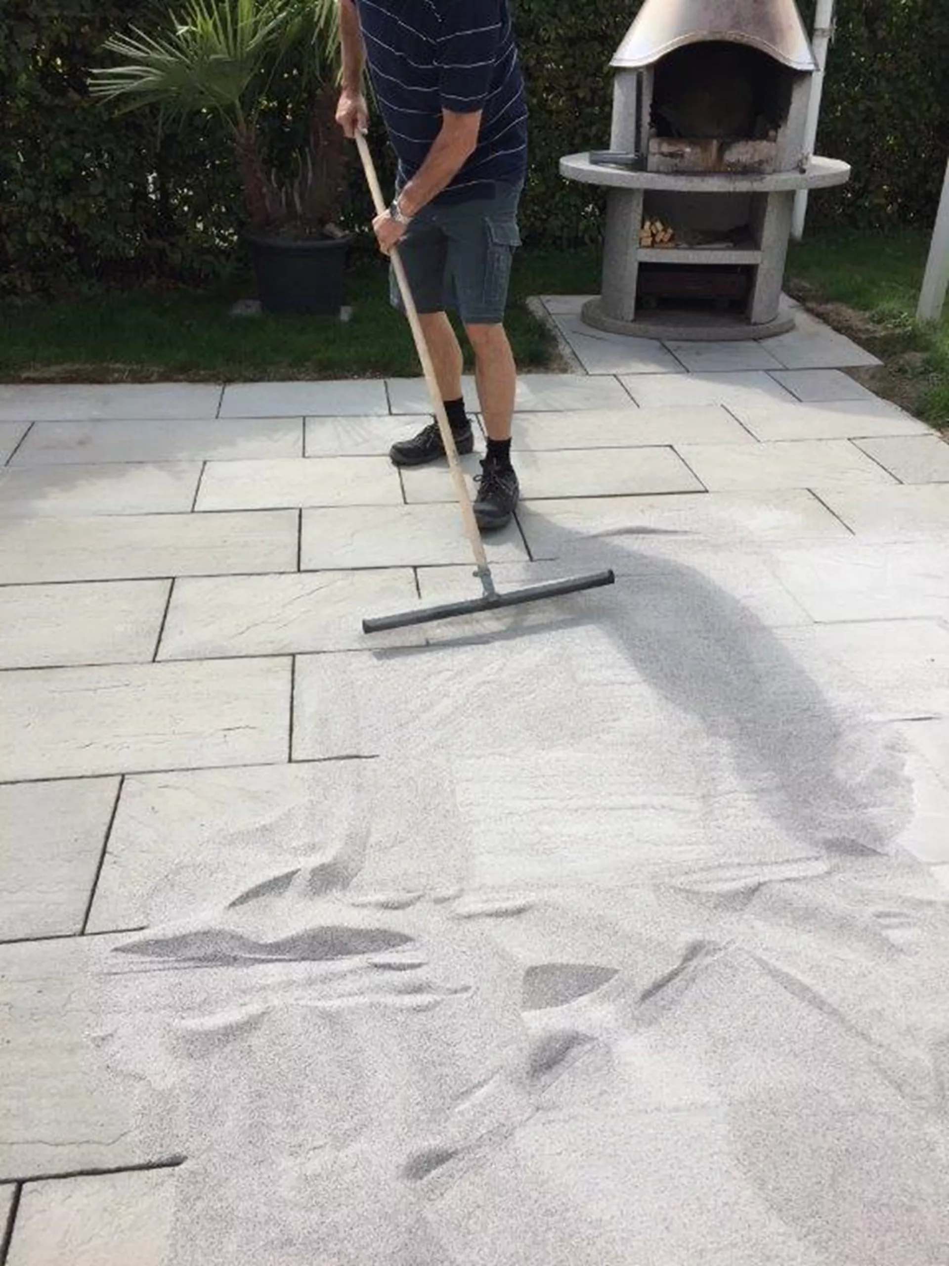 ROMEX Fugensand NP steingrau Gebinde à 25 kg (Vor Gebrauch leicht durchmischen)