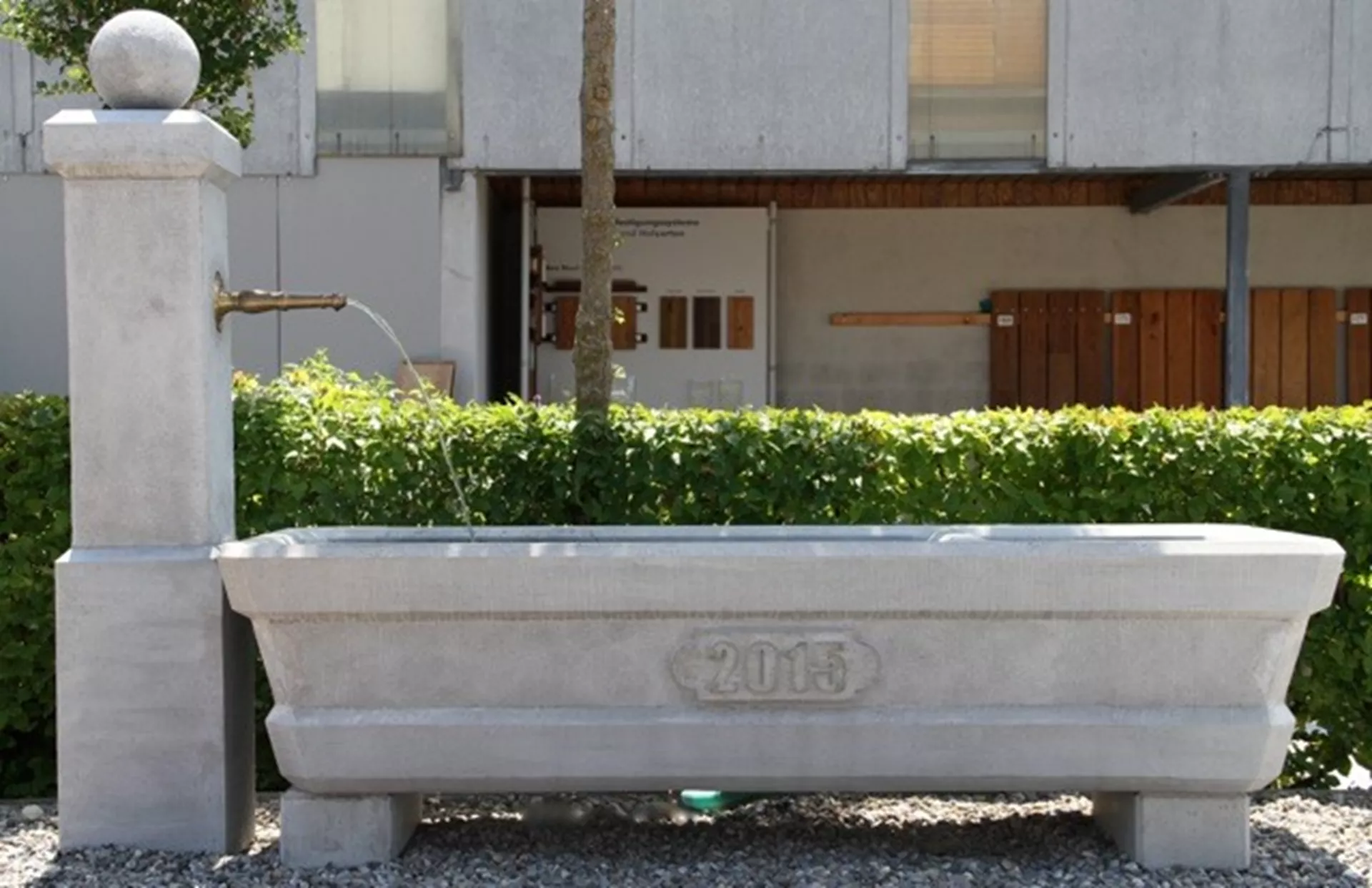 RUSTICO Brunnenstock inkl. Messing-Einlaufrohr grau L 30 cm B 30 cm H 160 cm