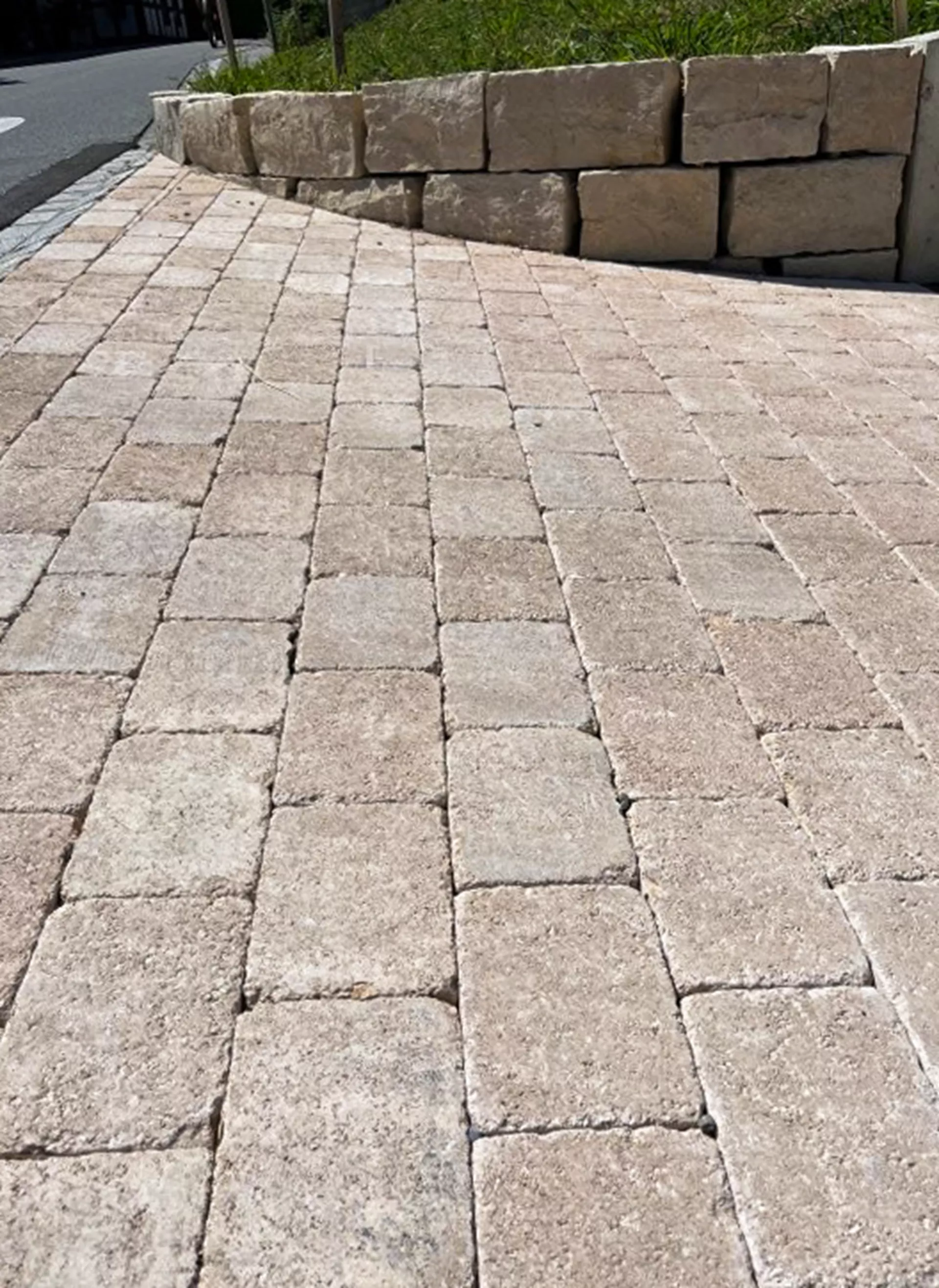 TEGULA Pflasterstein solea glatt Kanten gebrochen L 22 cm B 16 cm H 6 cm