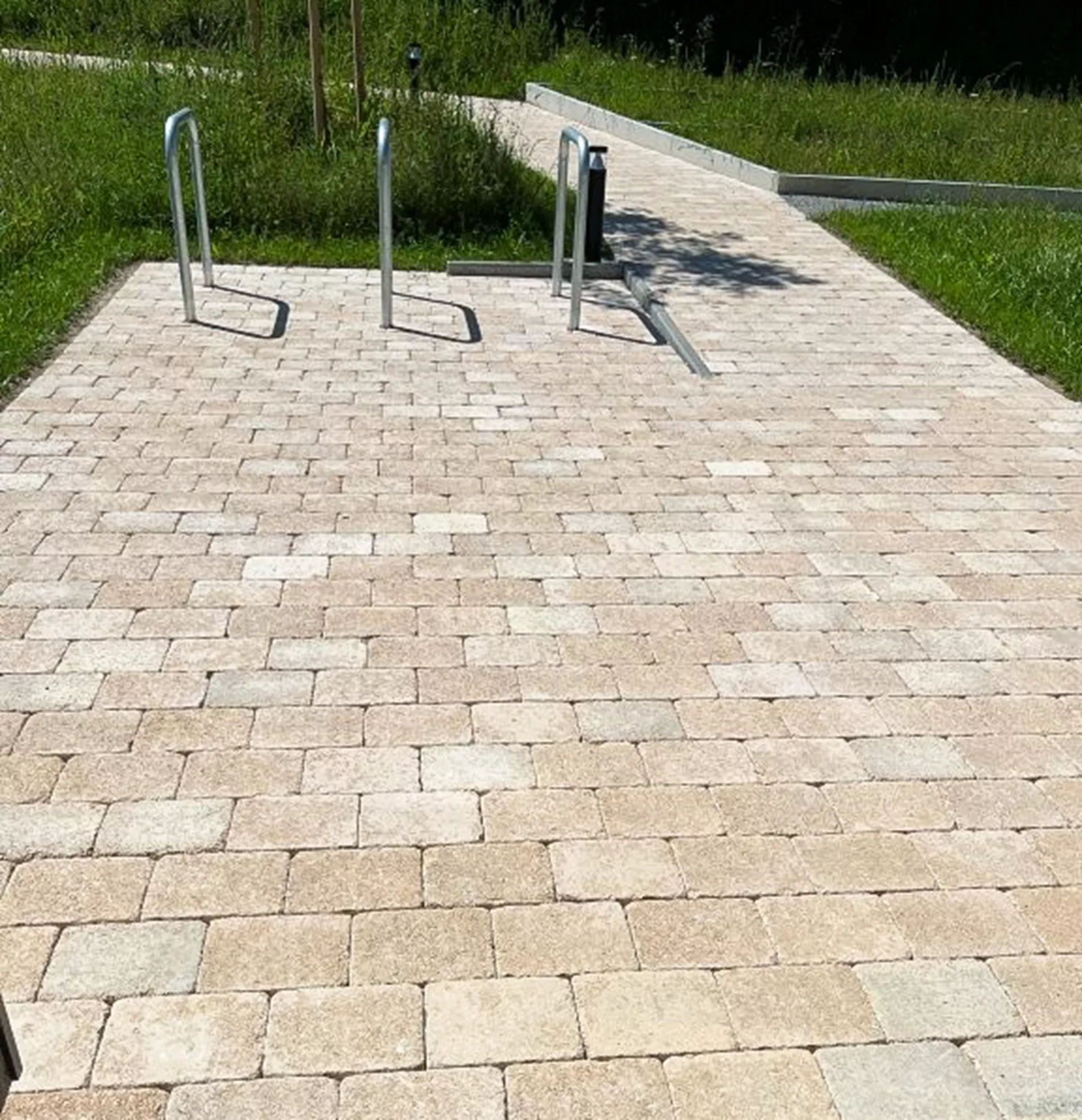 TEGULA Pflasterstein solea glatt Kanten gebrochen L 22 cm B 16 cm H 6 cm