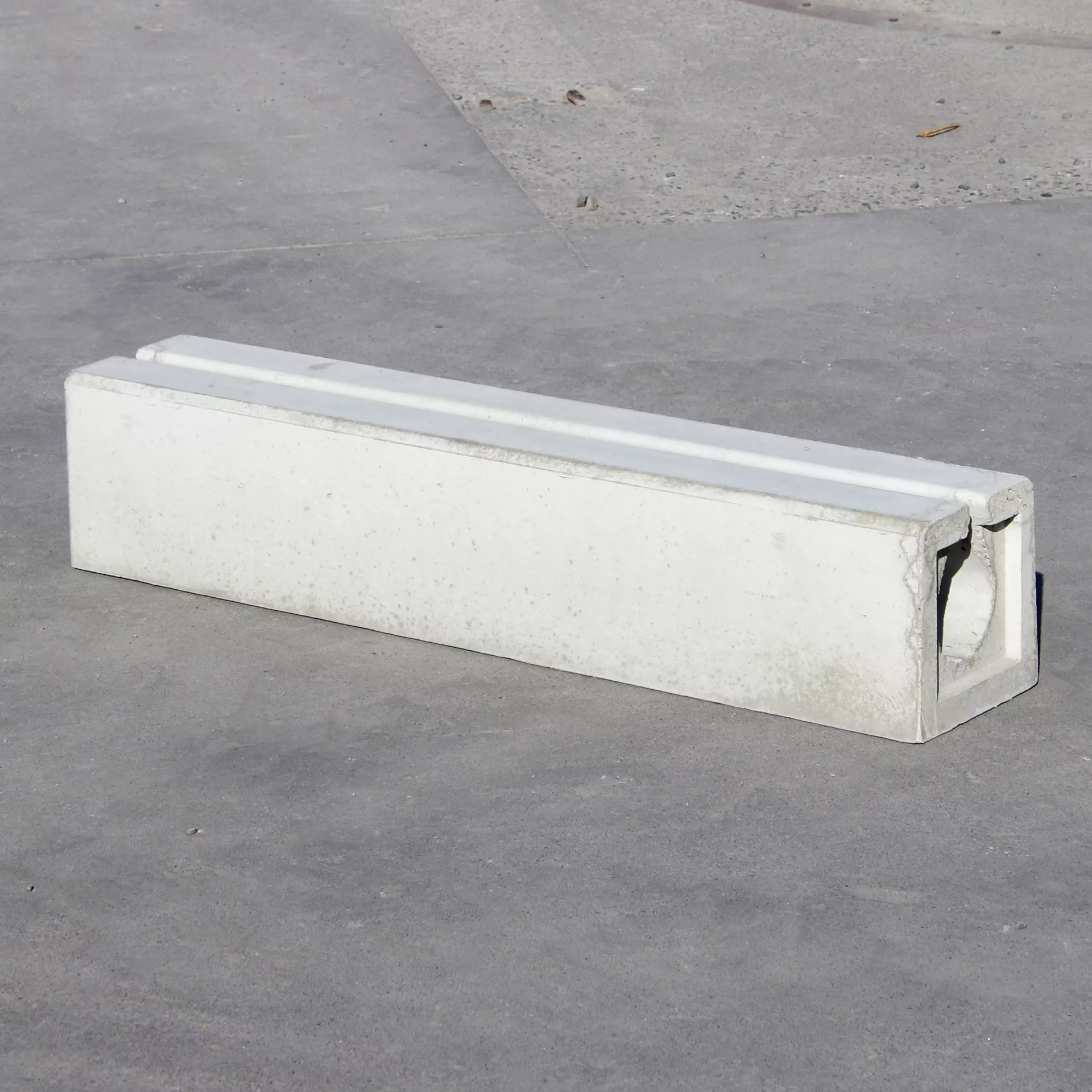 Querrinnen ohne Schutzwinkel