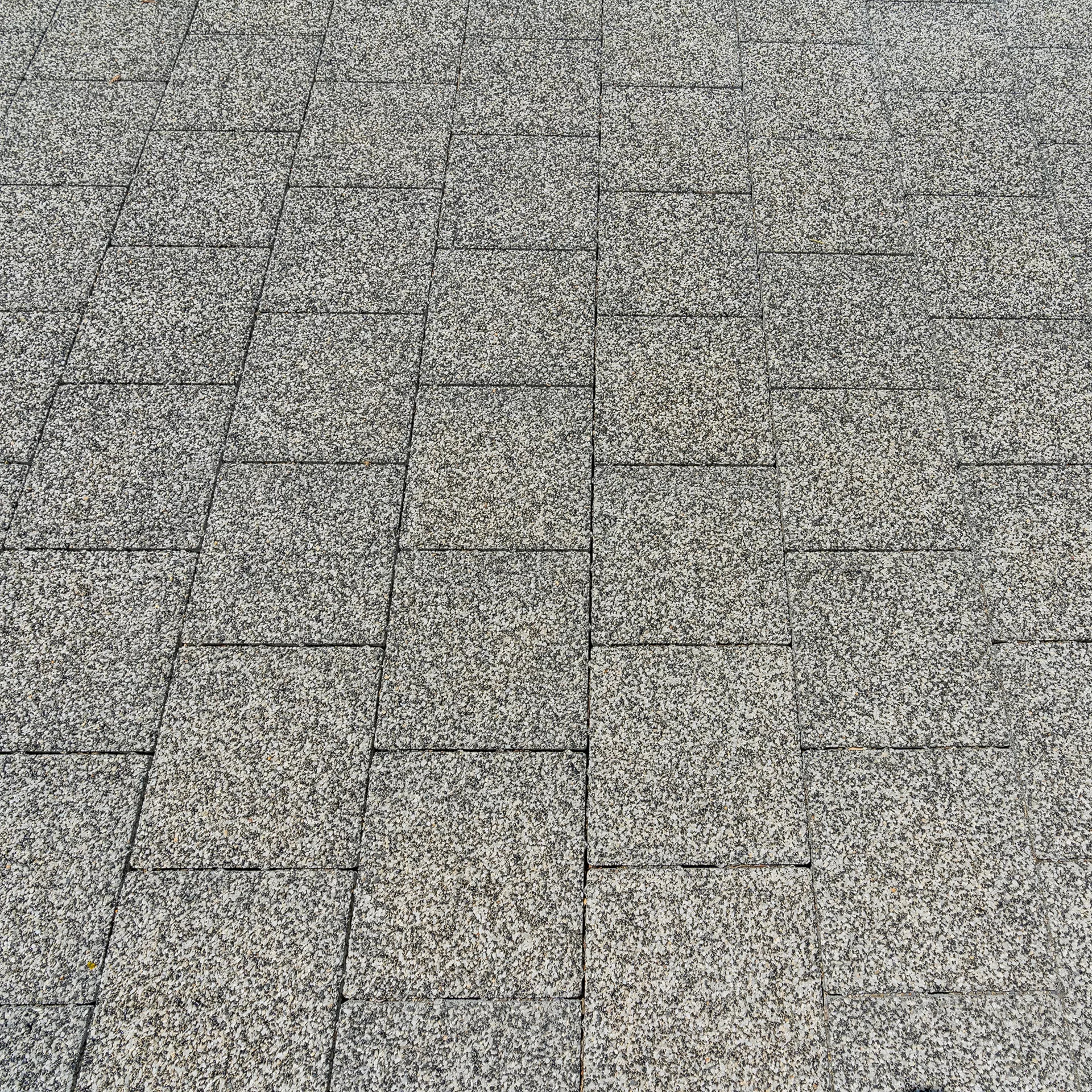 CARENA<sup>®</sup> Sickersteine fino gefast mit Edelvorsatz