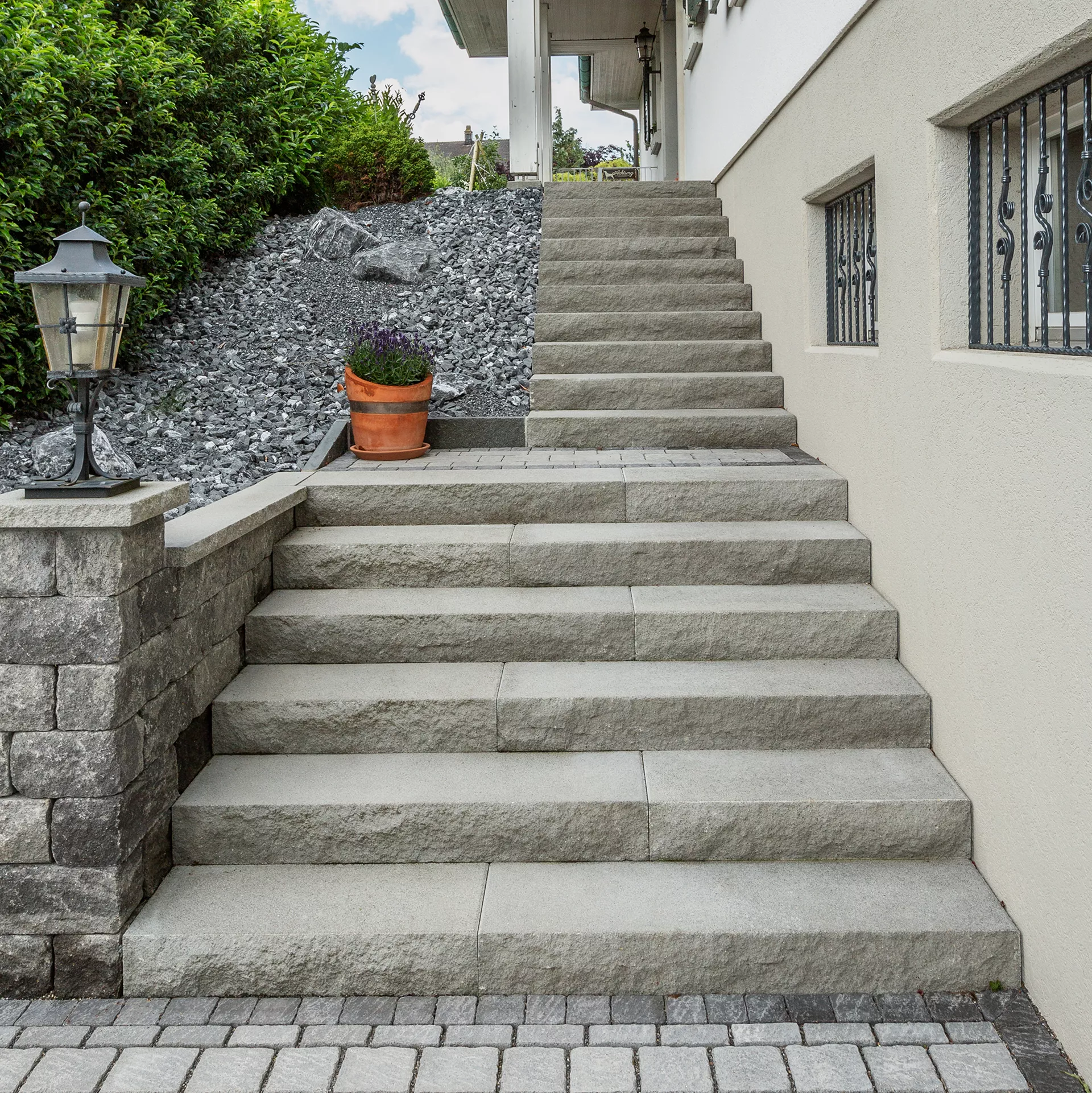 SANTURO<sup>®</sup> Blockstufen gefast gestrahlt