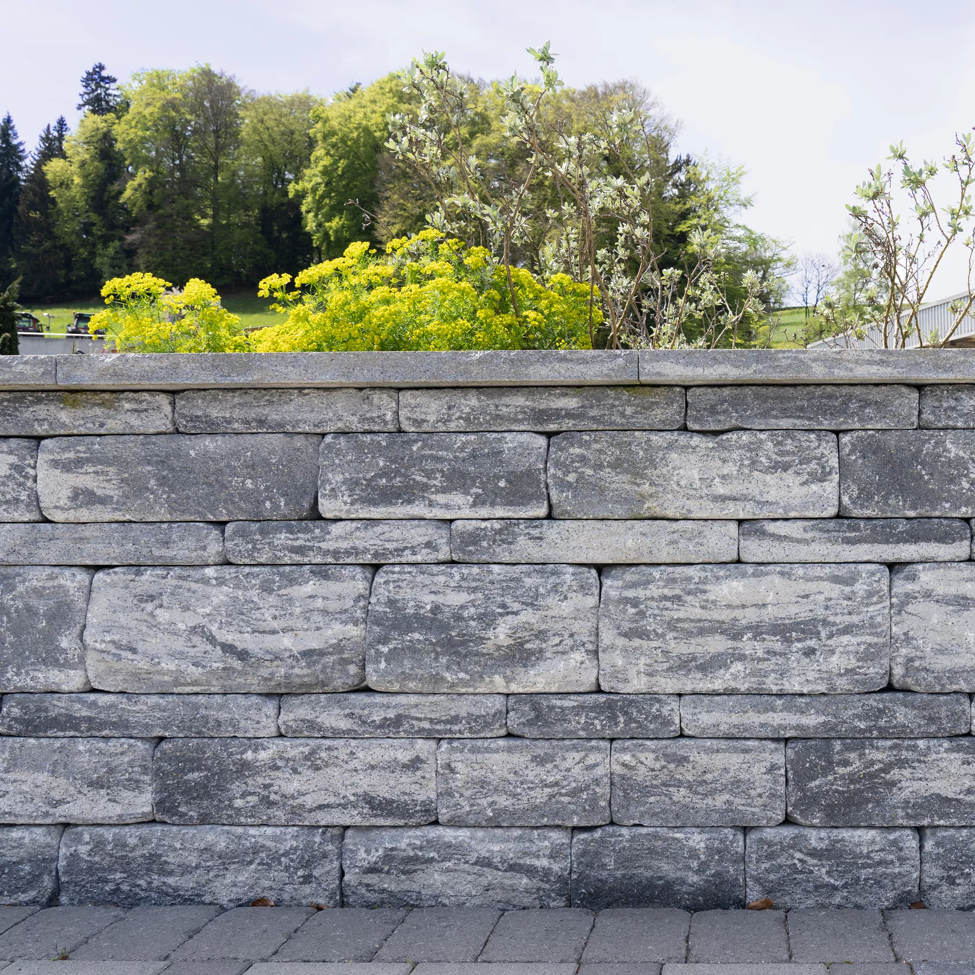 SANTURO Landhausmauer Typ 2 2-seitig gespalten schwarz-weiss Kanten gebrochen L 30-50 cm B 25 cm H 15 cm