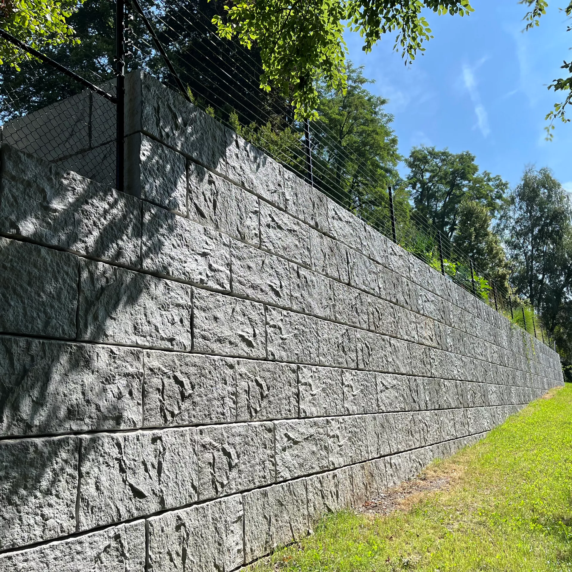 FELSMAUER Böschungselemente