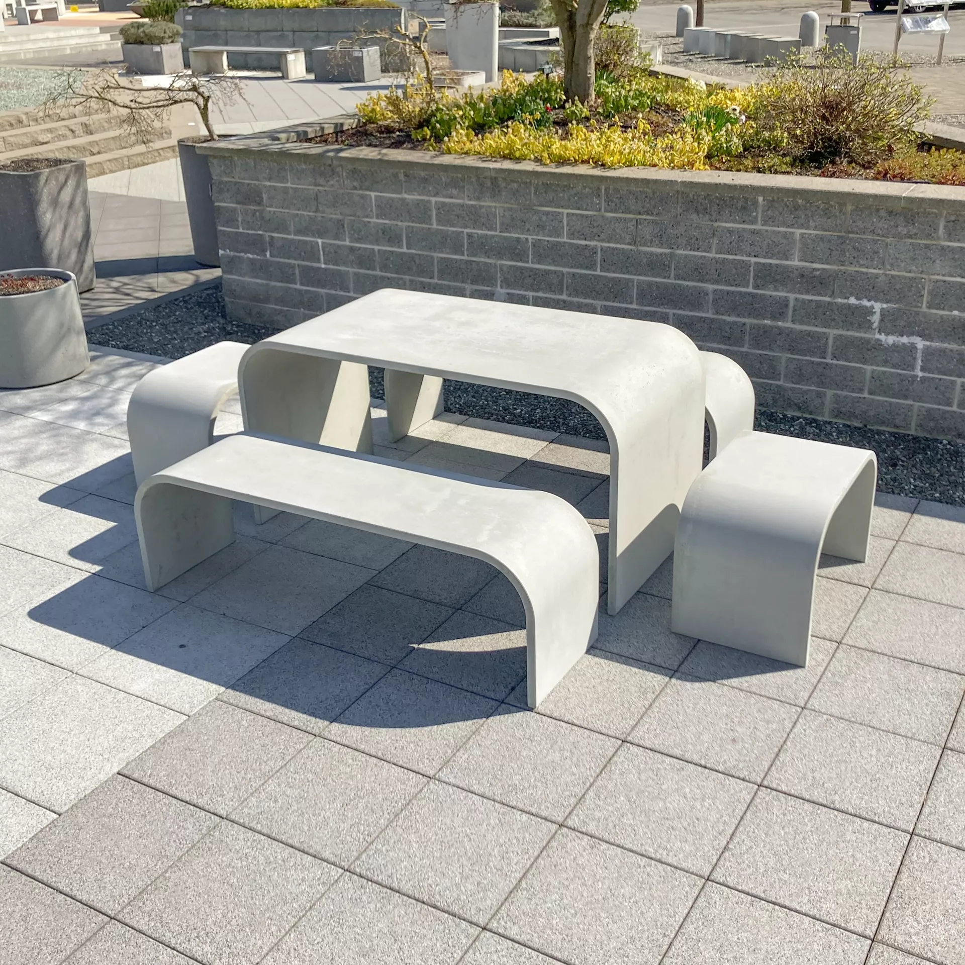 BRAENDI Bank und Hocker light