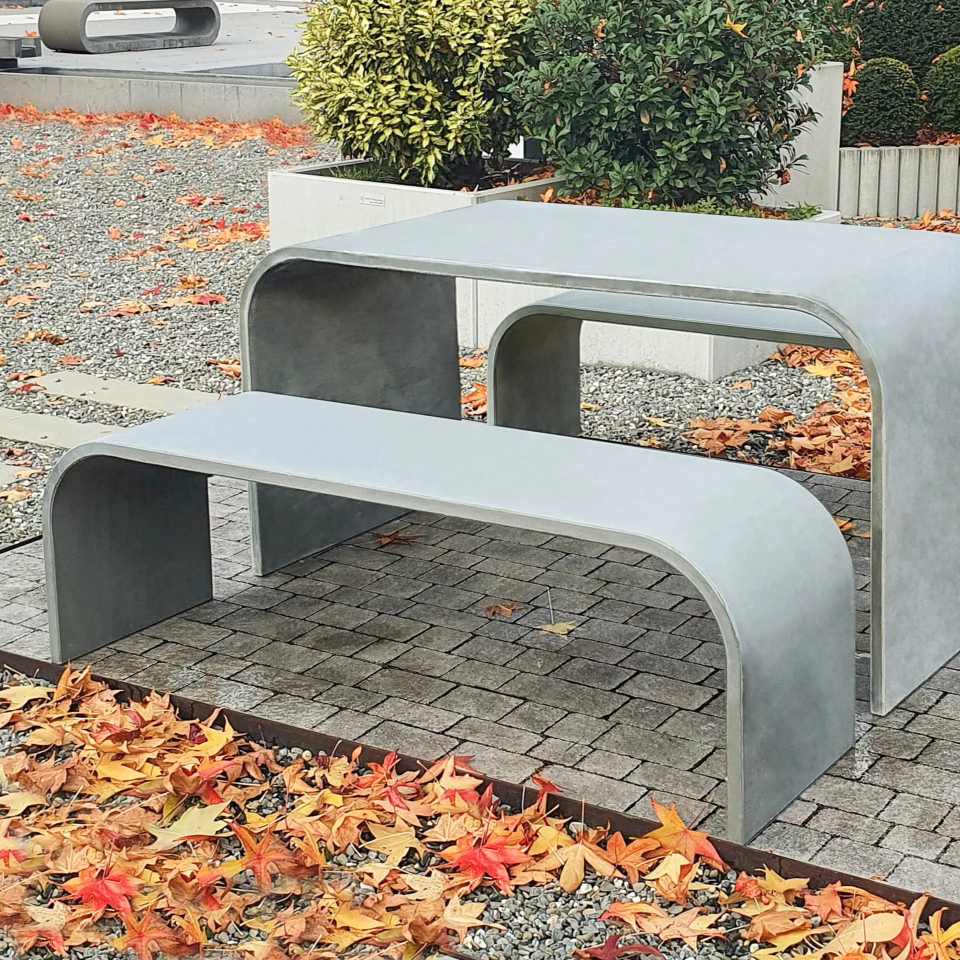 BRAENDI Bank und Hocker light