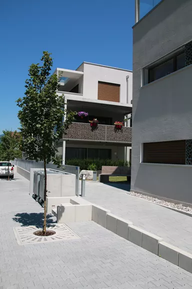 EXACTA Winkelplatte Typ 1 grau glatt gefast bewehrt L 99 cm B 60 cm H 105 cm W 12 cm