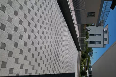 CARENA Sickerstein fino mit Nocken grau haufwerksporig gefast L 25 cm B 25 cm H 8 cm