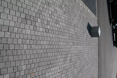 FRIEDA Pflasterstein perlgrau strukturiert Kanten gebr. L 8.8-11.8 cm B 9.8 cm H 7 cm