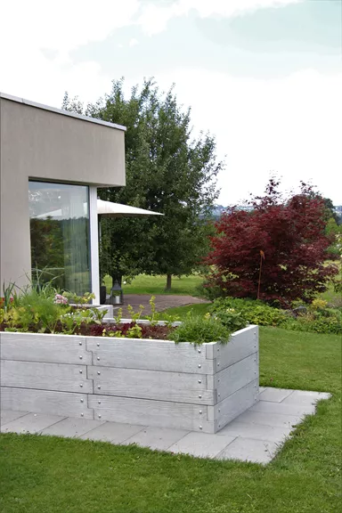 Hochbeet mit Holzstruktur Typ 3 naturgrau strukturiert leicht gefast bewehrt L 234 cm B 234 cm H 75 cm W 6 cm