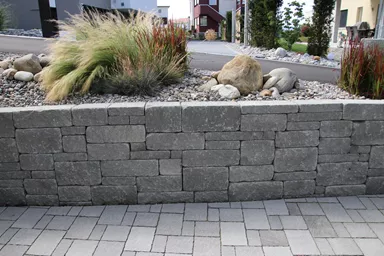 SANTURO Landhausmauer Typ 2 2-seitig gespalten grau Kanten gebrochen L 30-50 cm B 25 cm H 15 cm