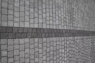 FRIEDA FORMATO Pflasterstein perlgrau strukturiert Kanten gebr. L 10, 20, 30 cm B 20 cm H 7 cm